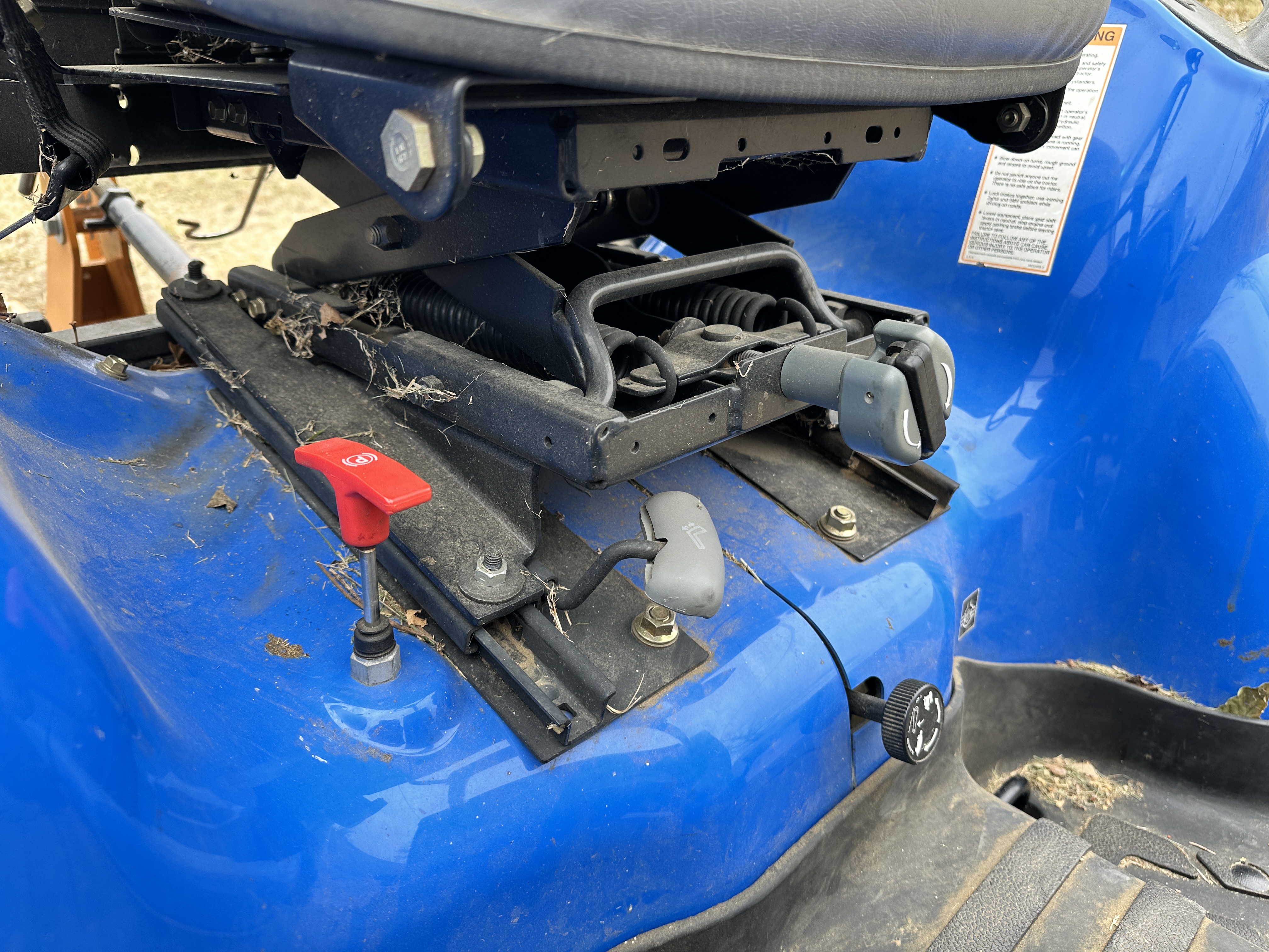 New Holland TC33DA, HST 4 x 4 Compact Diesel Tractor with Accessories