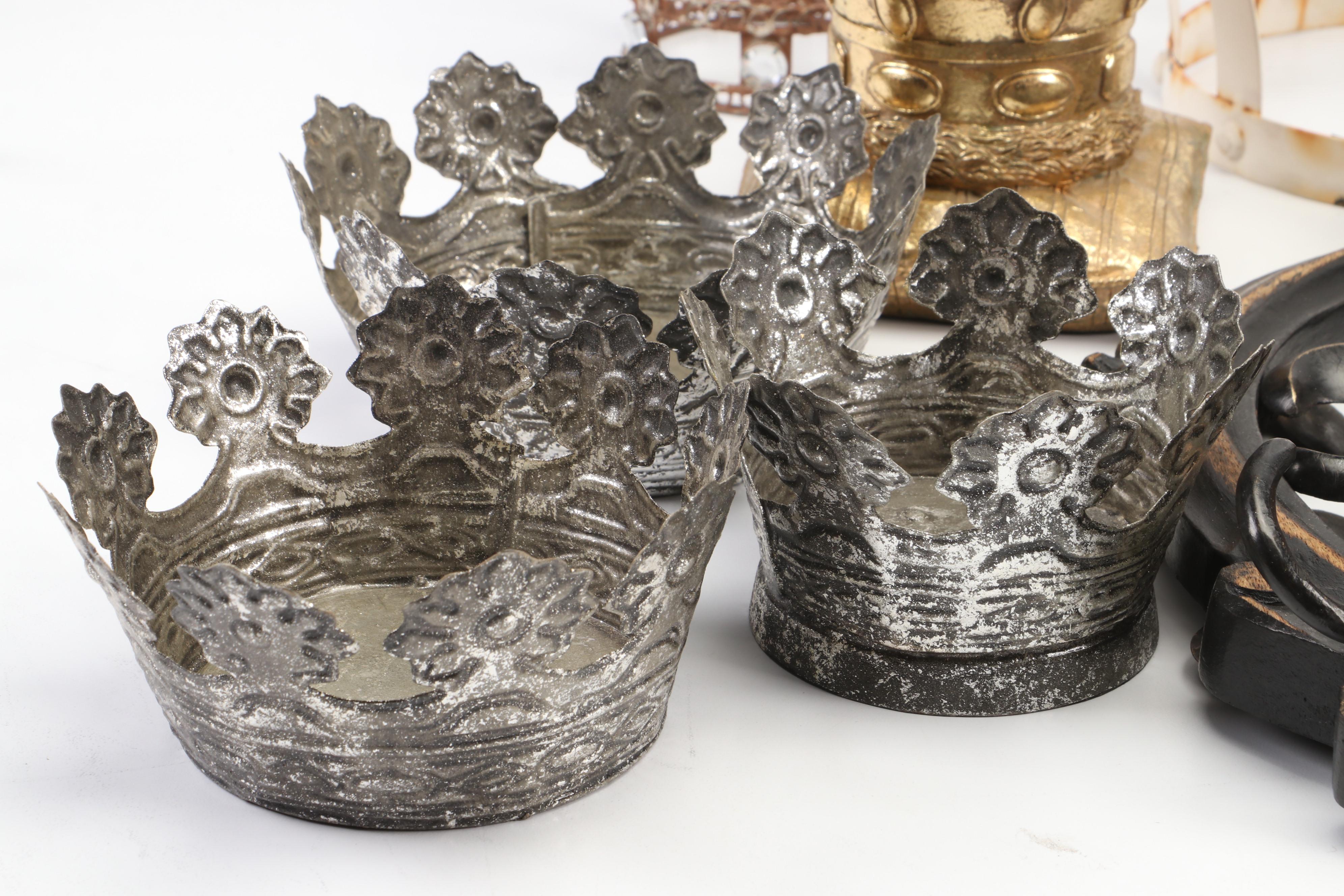 Historic Royal Palaces Golden Jubilee Dish with Crowns and Other Decor