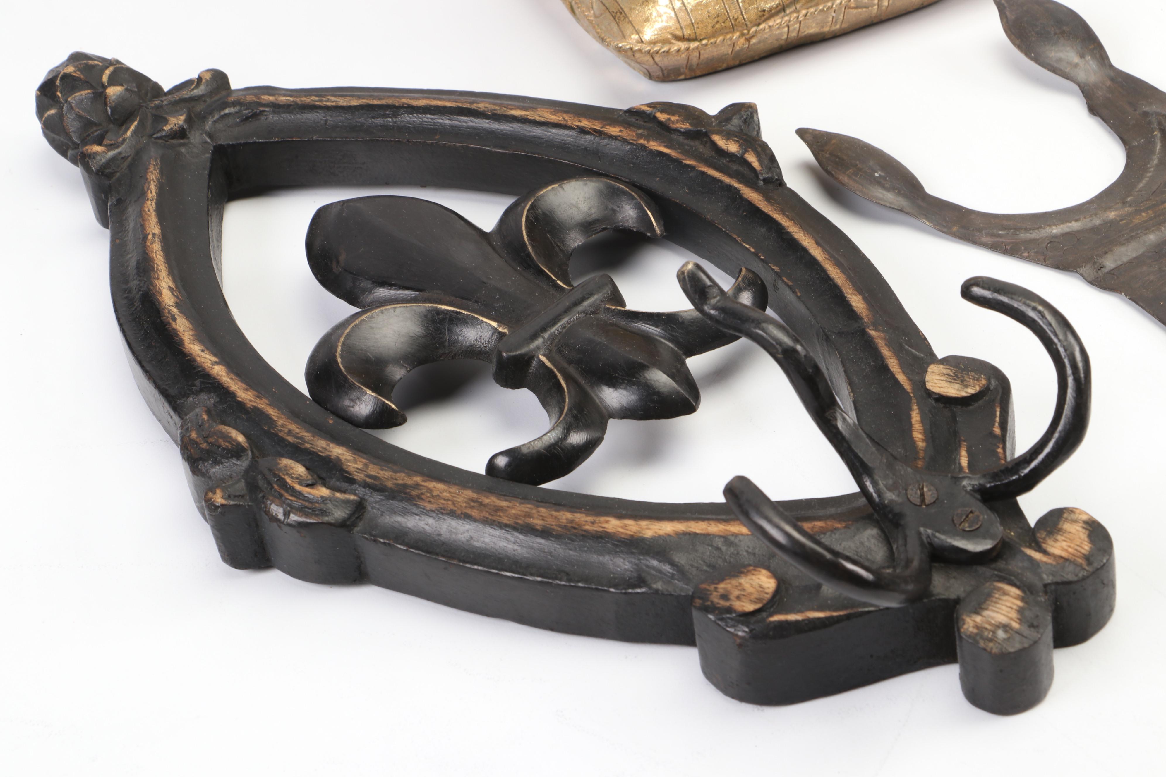 Historic Royal Palaces Golden Jubilee Dish with Crowns and Other Decor