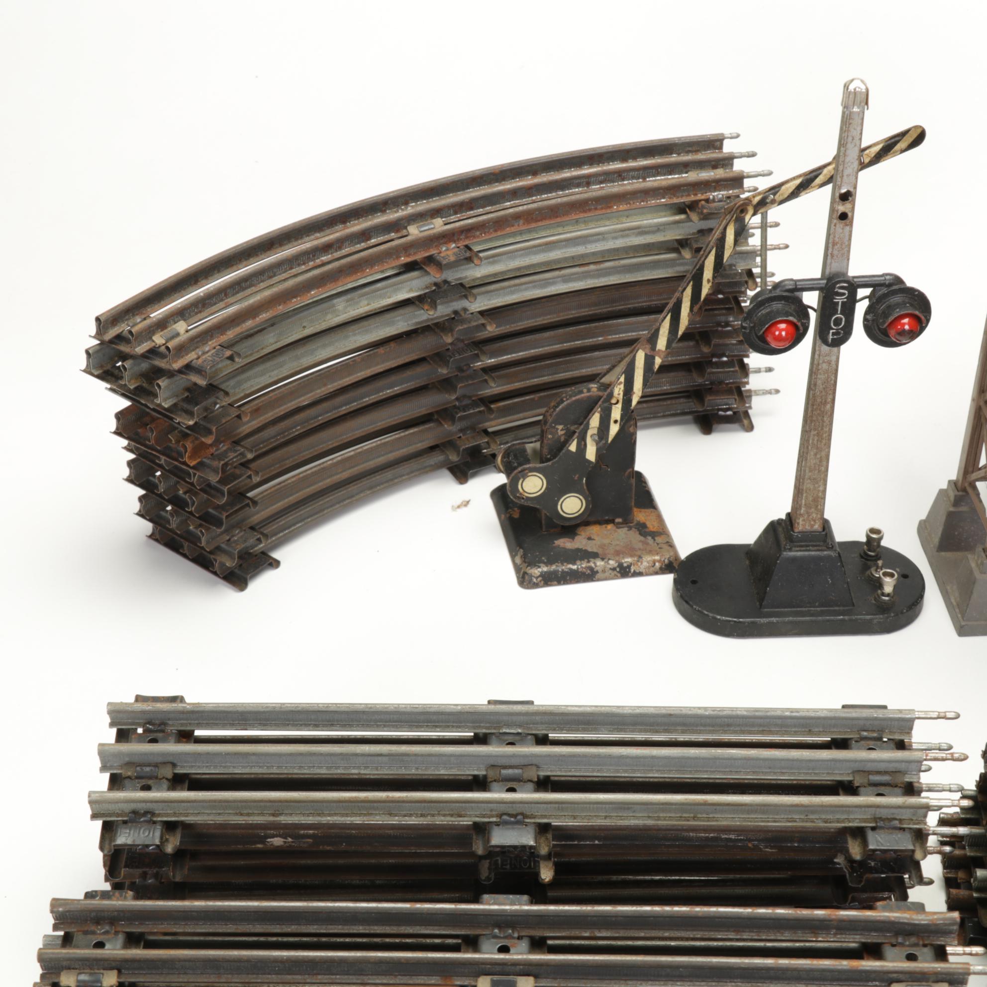 Lionel O-Gauge 3-Rail Track with Accessories, Mid to Late 20th Century