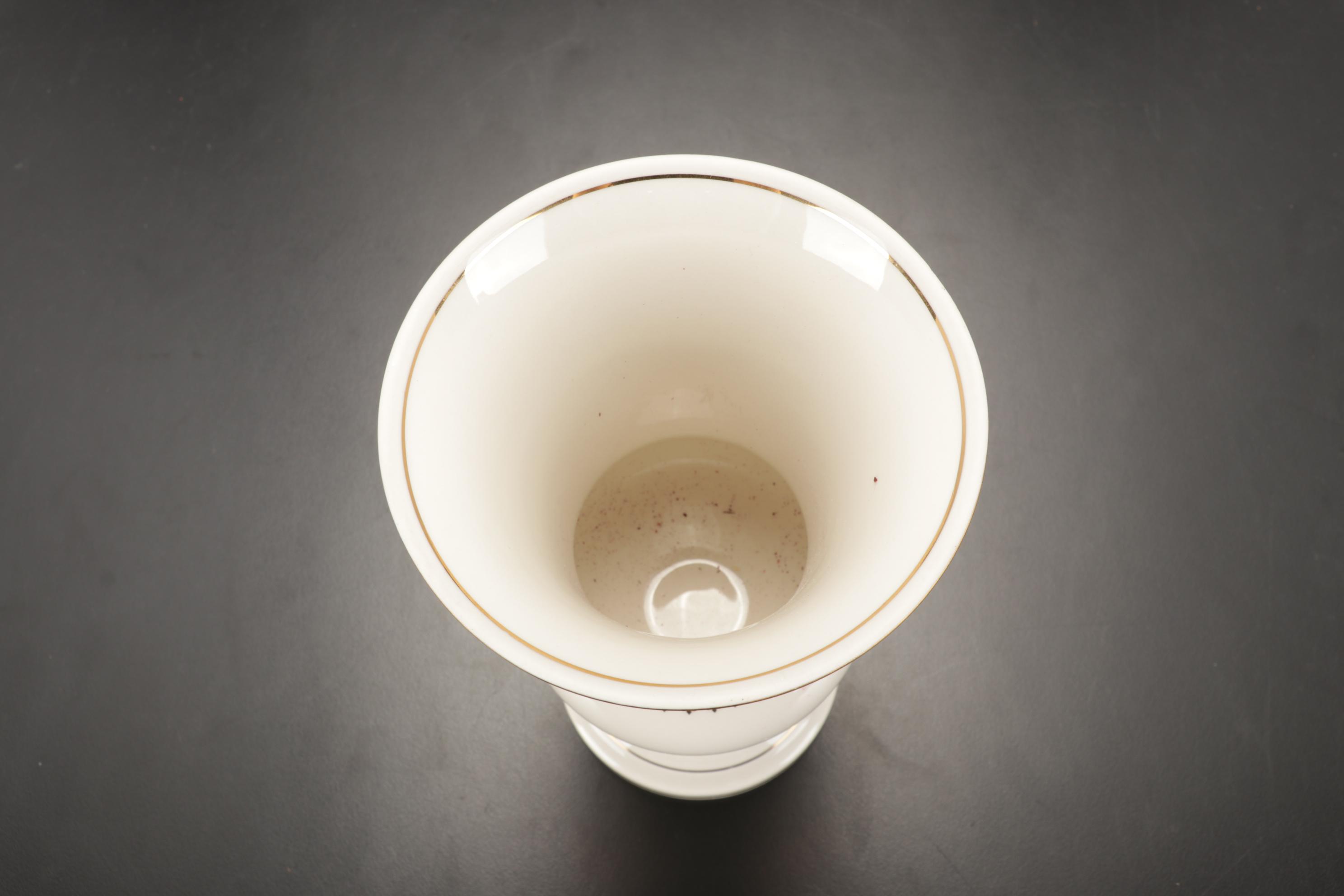 Chinoiserie Jars and Vase In Classic Ivory & Gold, Made For Ethan Allen