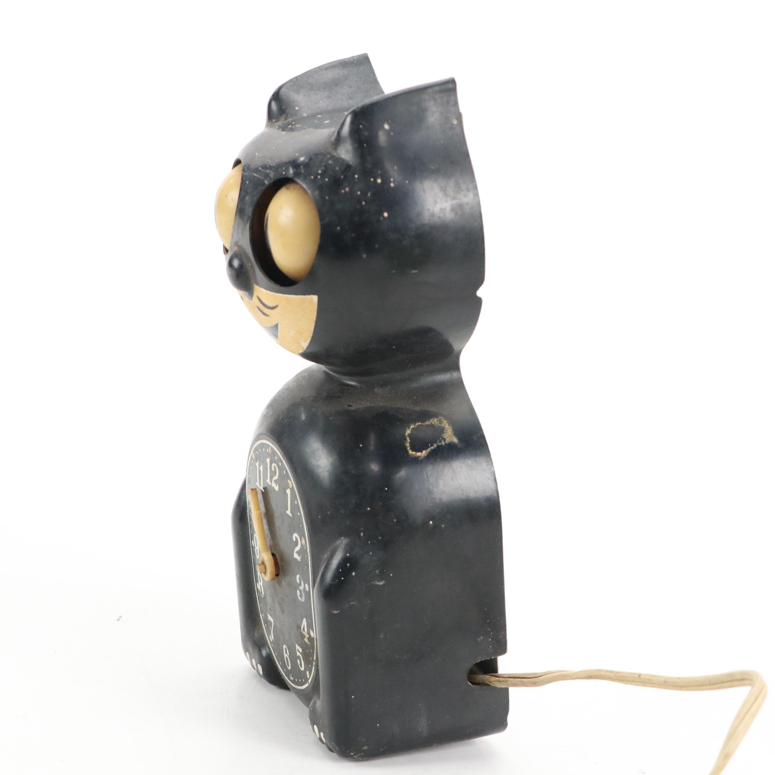 Novelty Kit Cat Clock and Amico Cookie Radio with Westclox Clock Radio