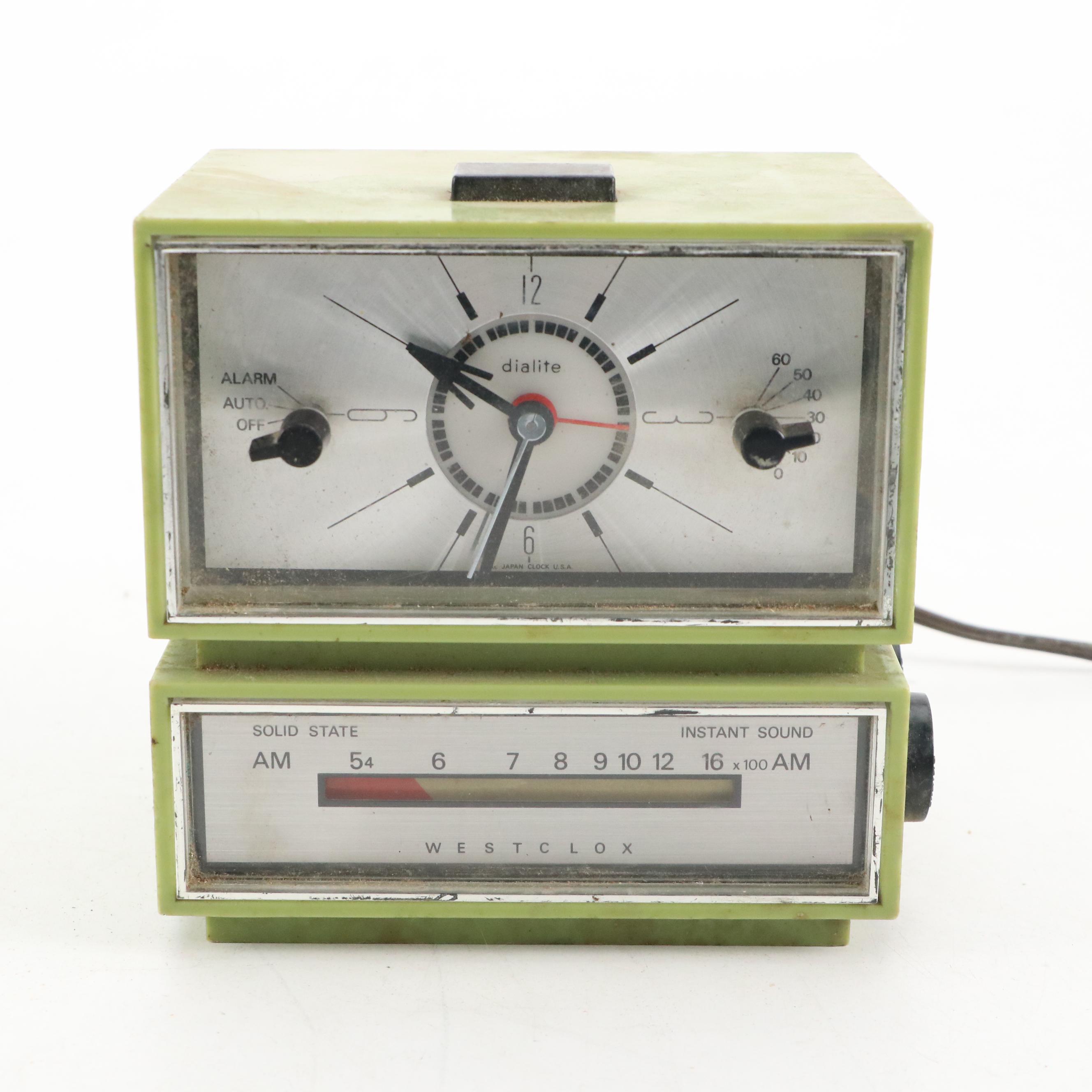 Novelty Kit Cat Clock and Amico Cookie Radio with Westclox Clock Radio