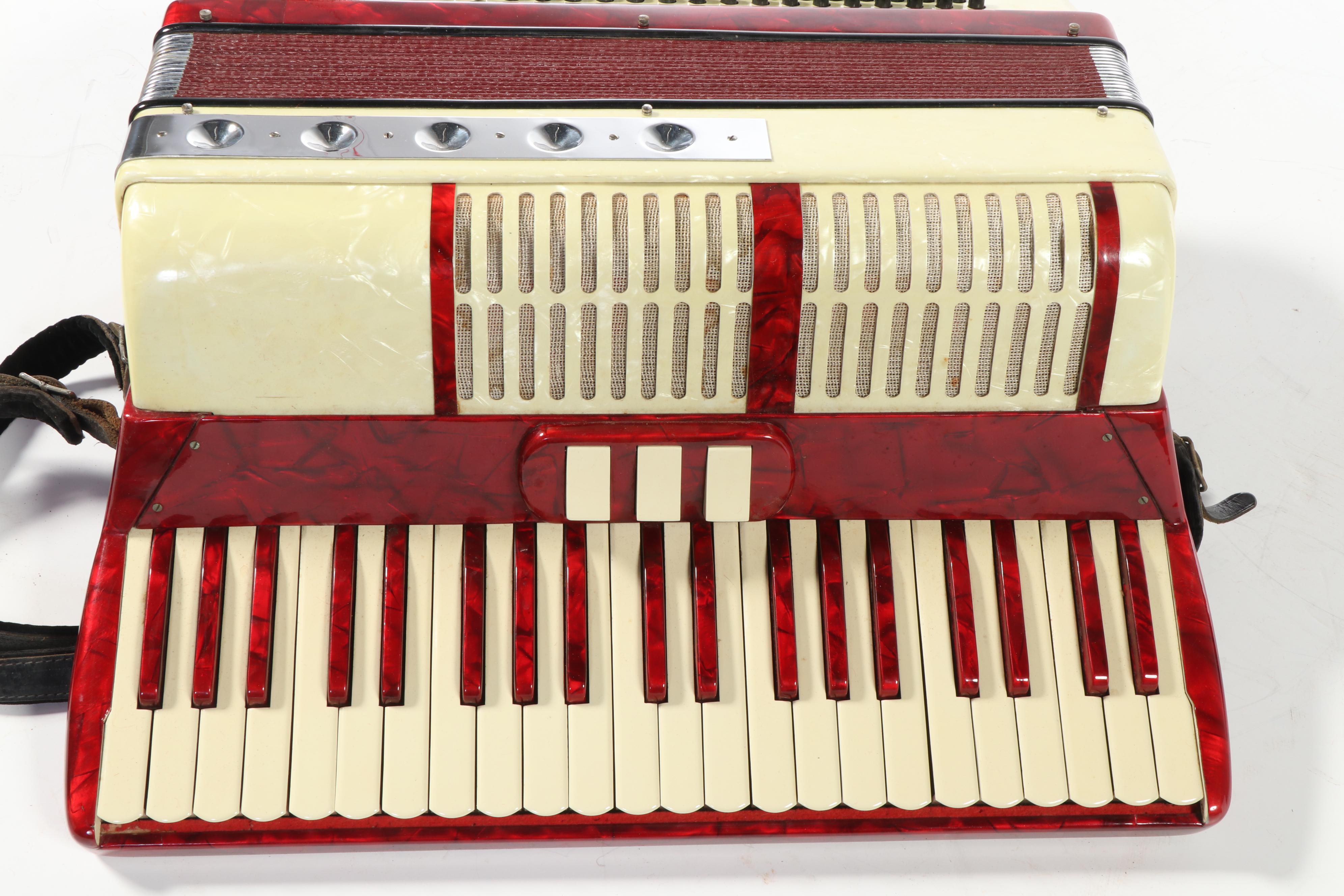 Italian Sonora Piano Accordion, Mid-20th Century