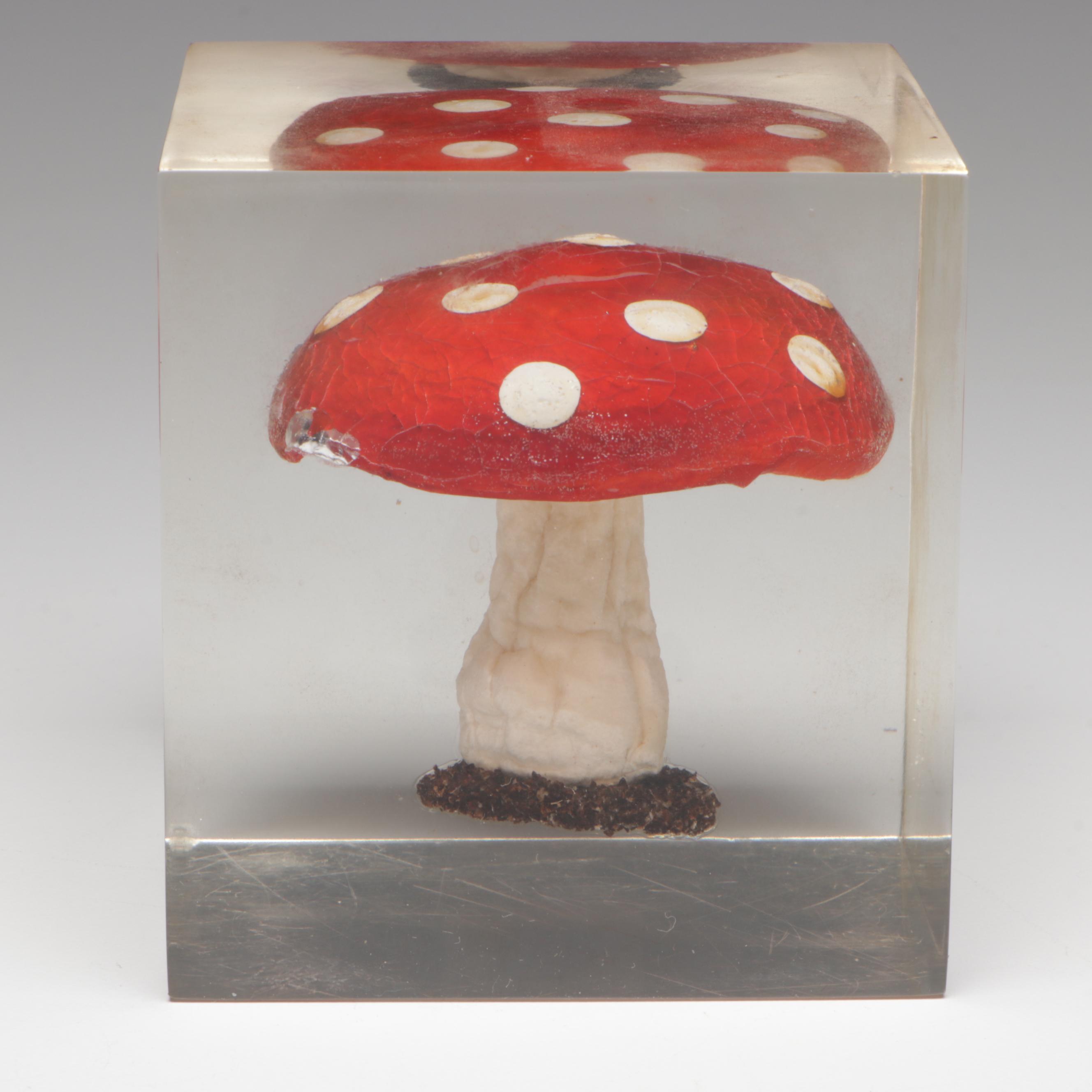 Disney Donald Duck Figural Ceramic Planters with Acrylic Toadstool Paperweight