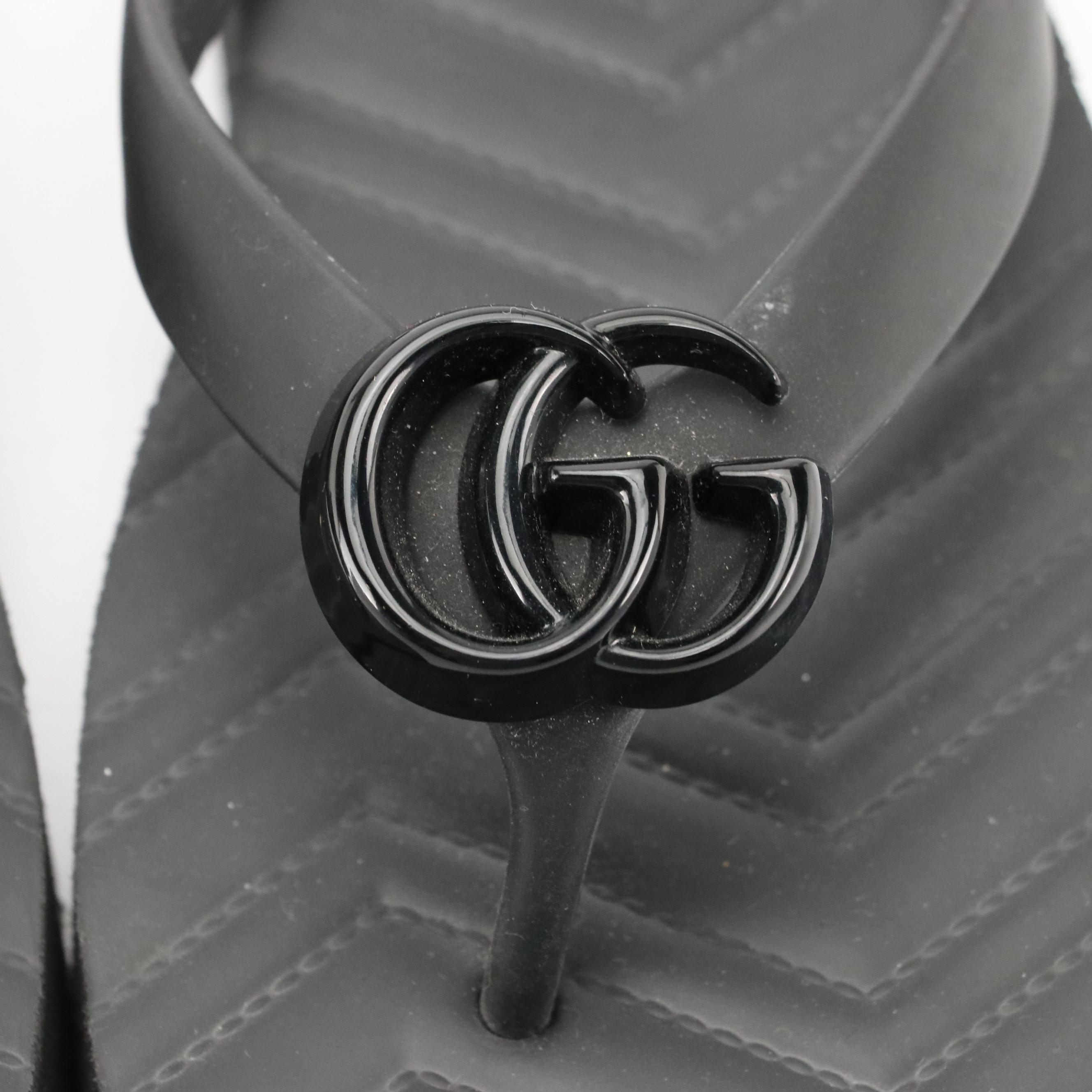 Gucci Black Interlocking GG Chevron Rubber Flip-Flop