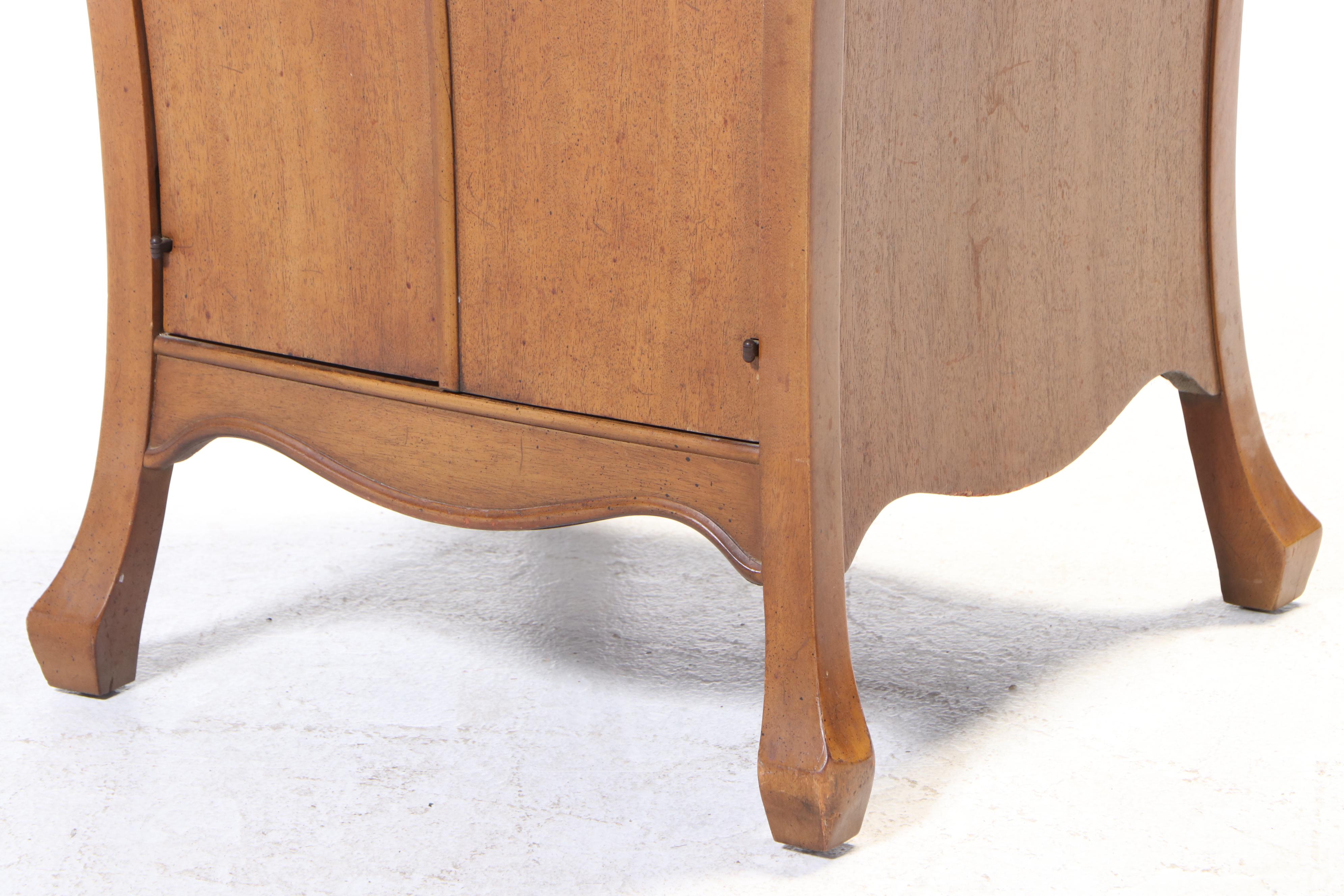 Sonora Mahogany Phonograph, Early 20th Century