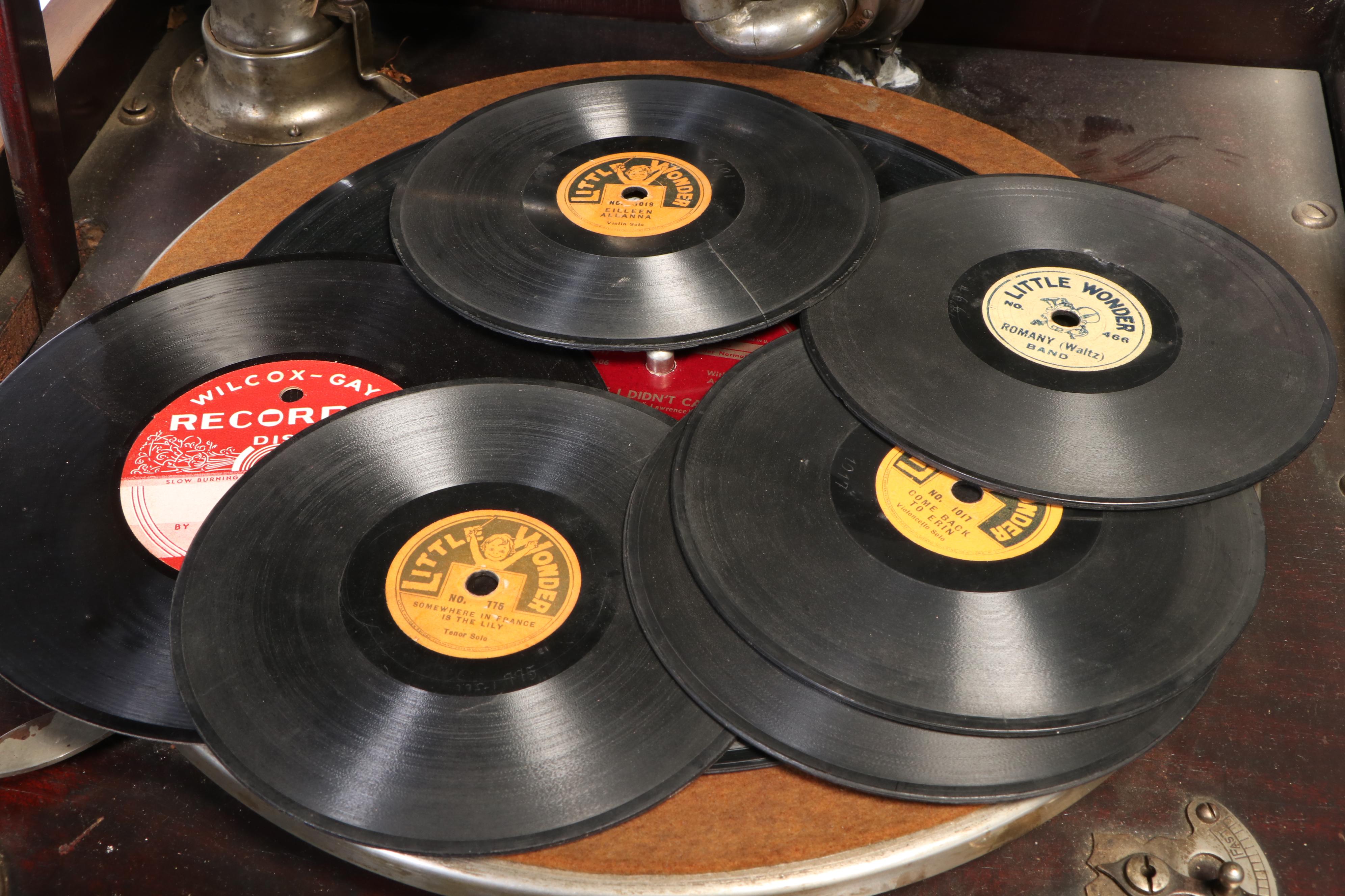 Sonora Mahogany Phonograph, Early 20th Century