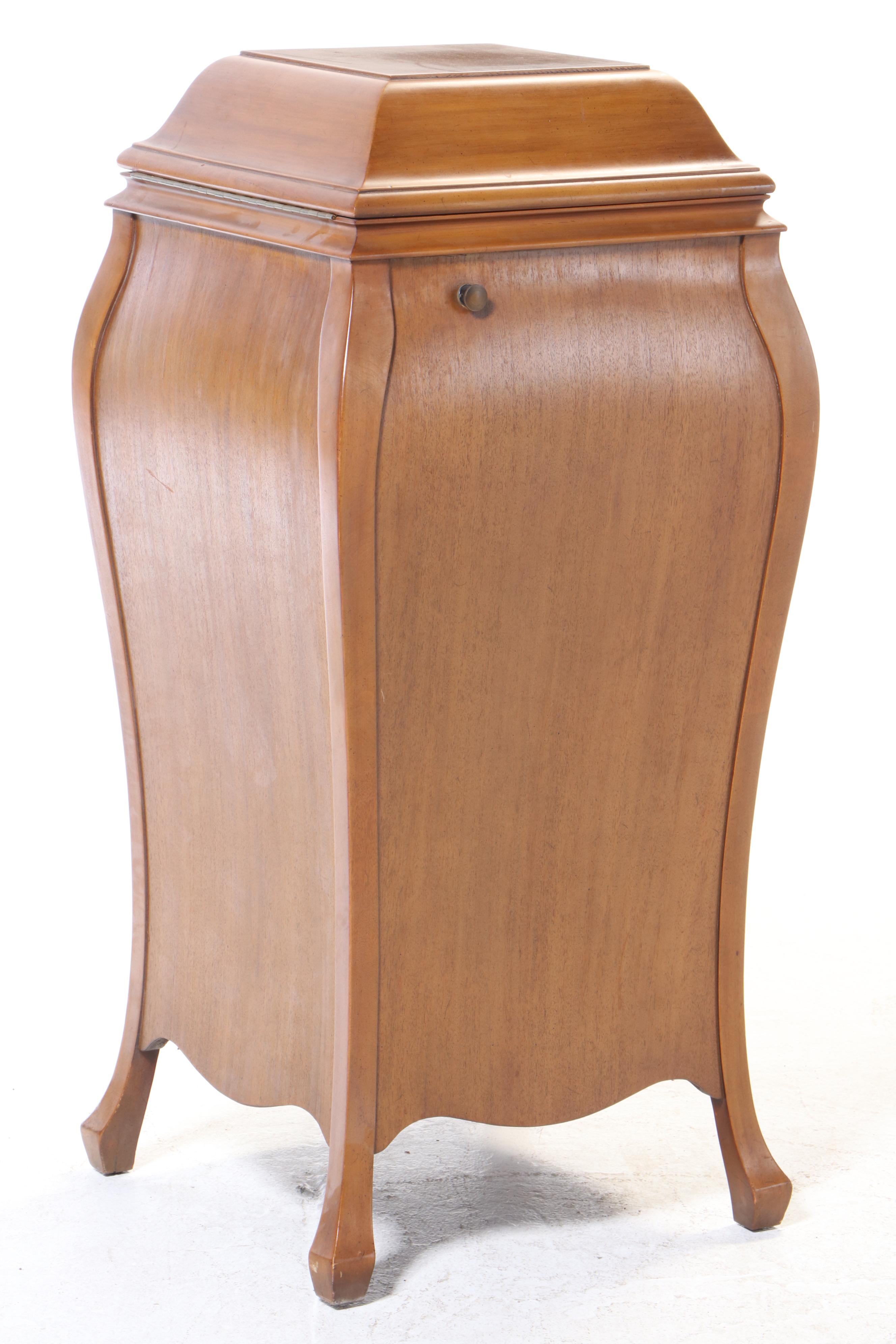 Sonora Mahogany Phonograph, Early 20th Century
