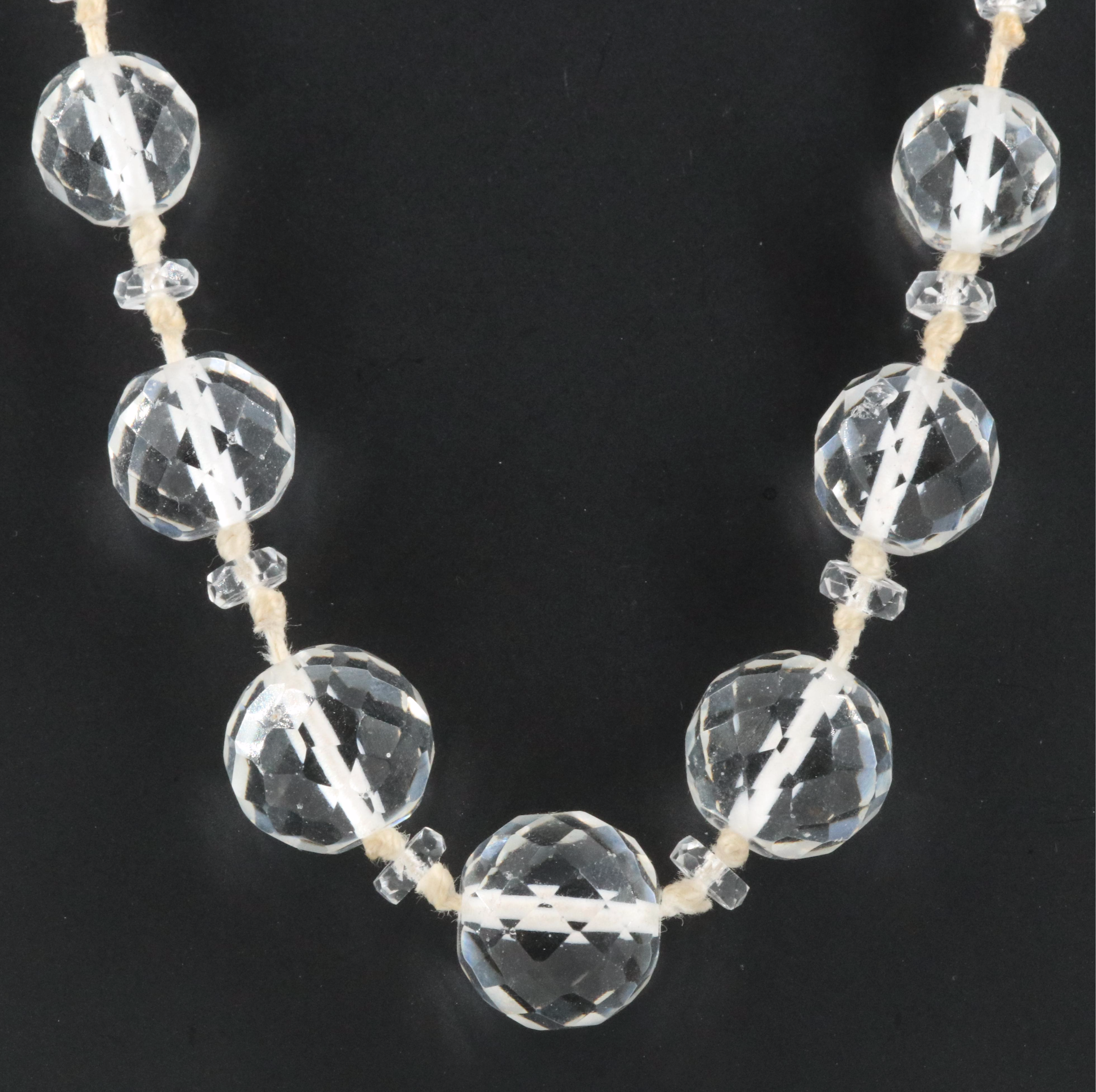 Vintage Graduated Glass Crystal Necklace