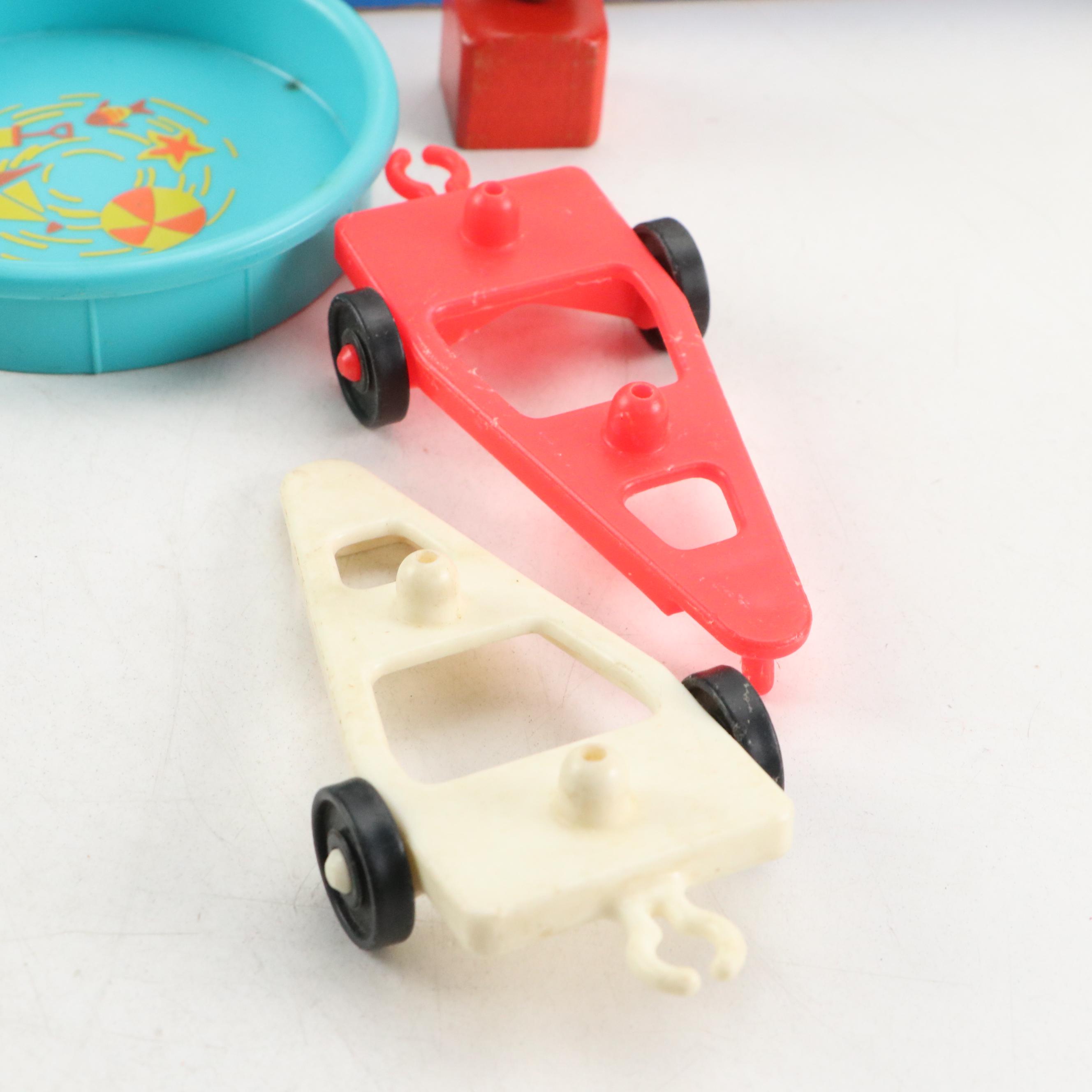 Fisher Price Little People with Weebles and Other Accessories