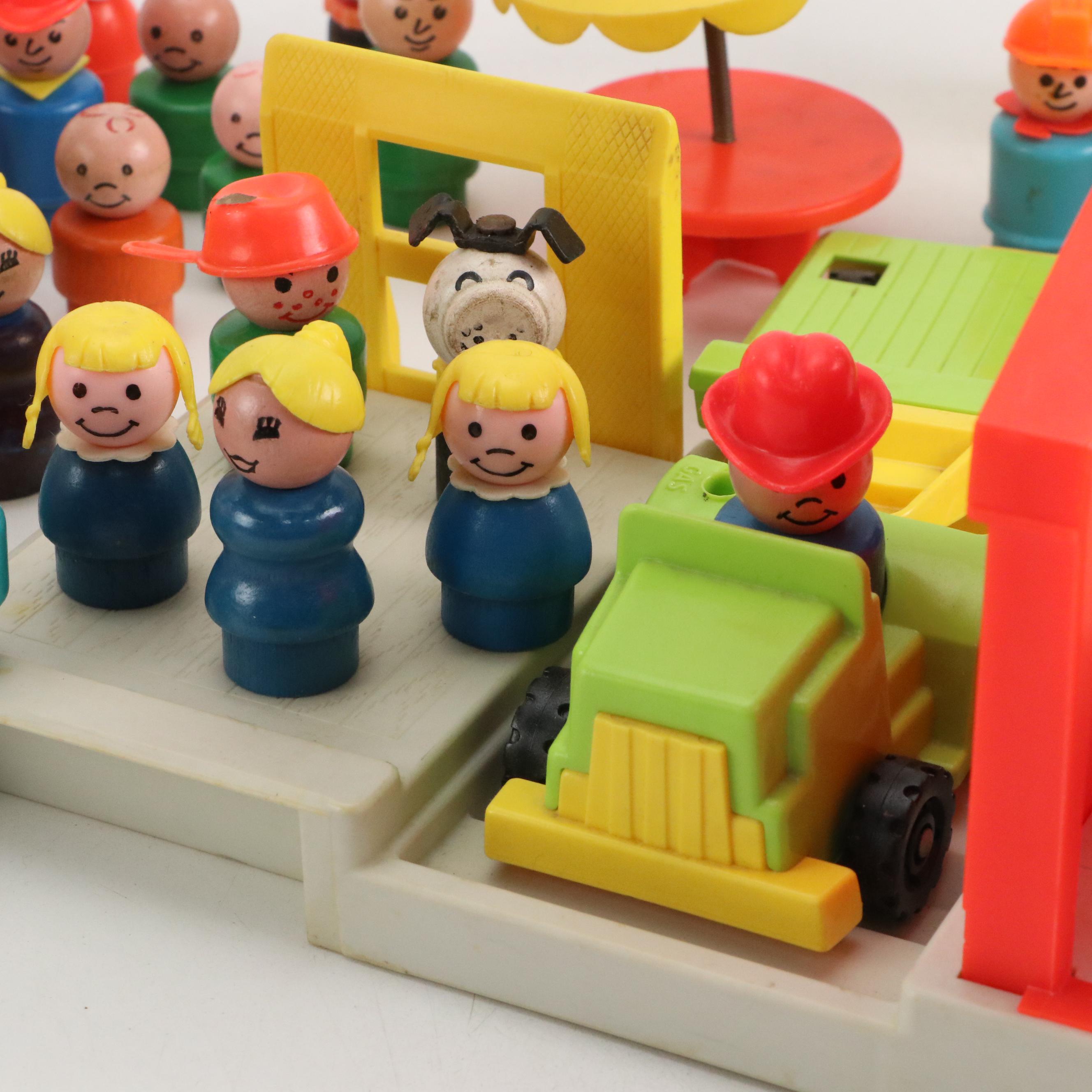 Fisher Price Little People with Weebles and Other Accessories