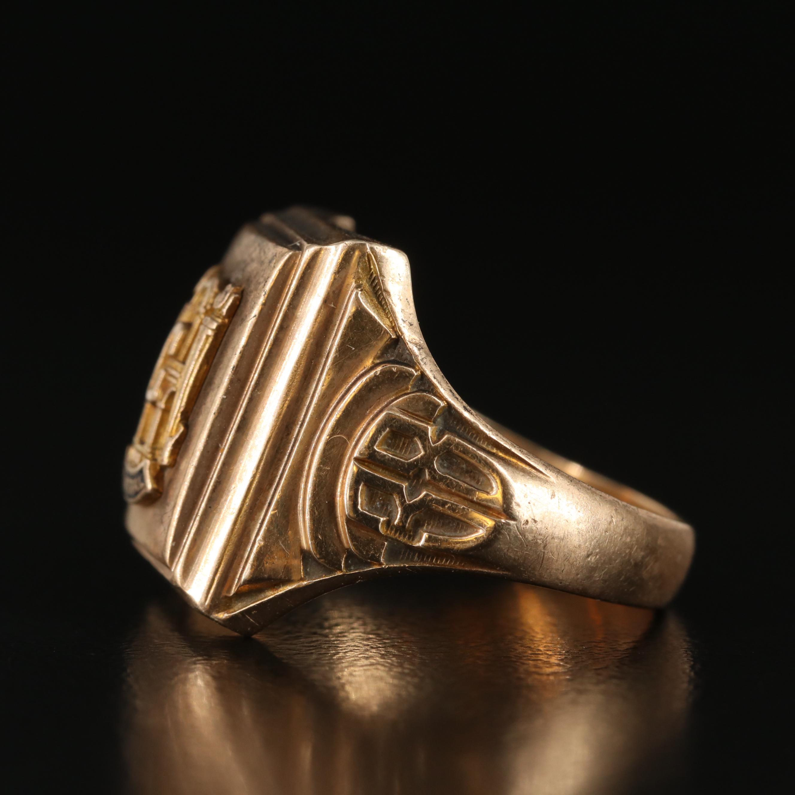 Vintage 10K Class Ring