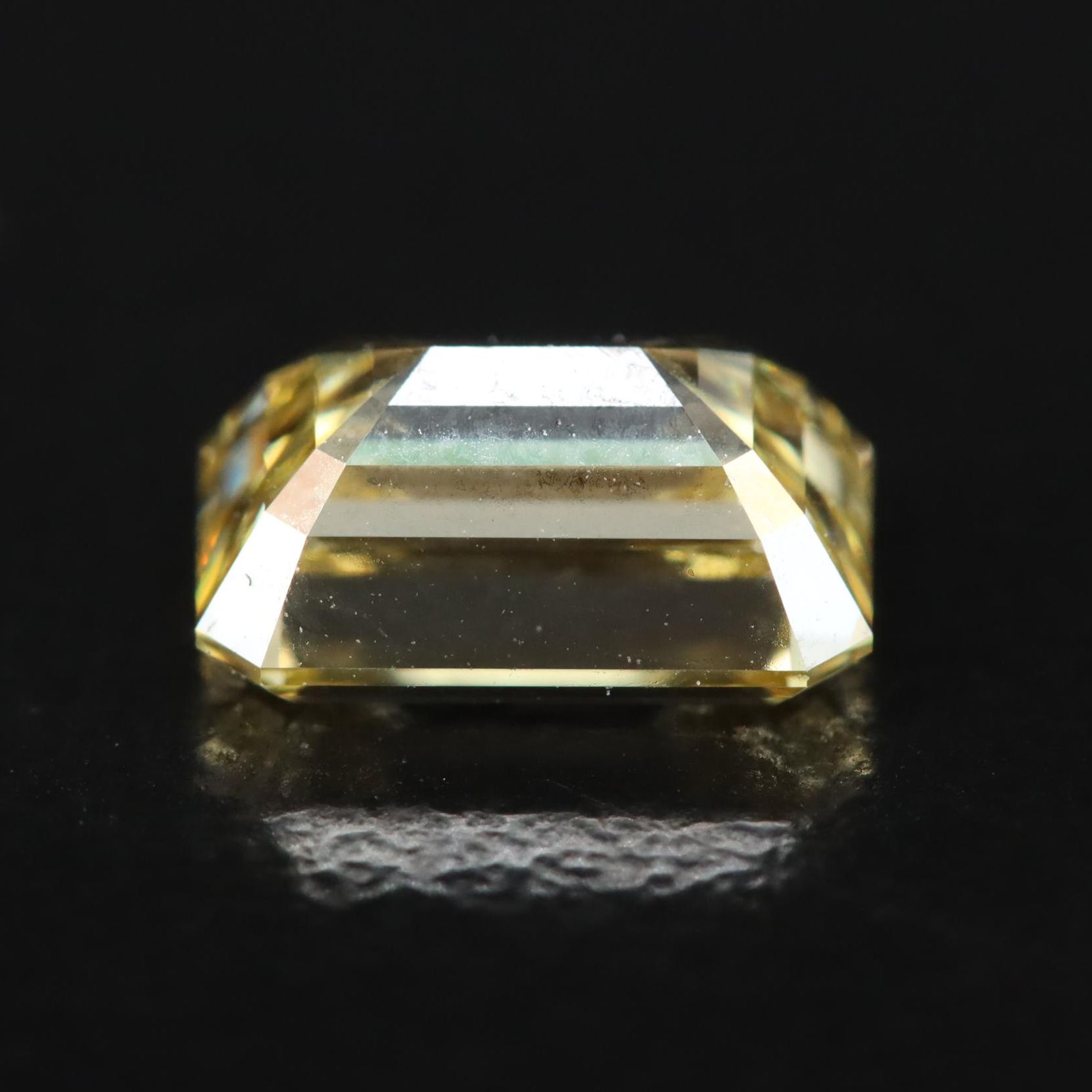 Loose 1.50 CT (Origin Undetermined) Fancy Dark Yellow Diamond