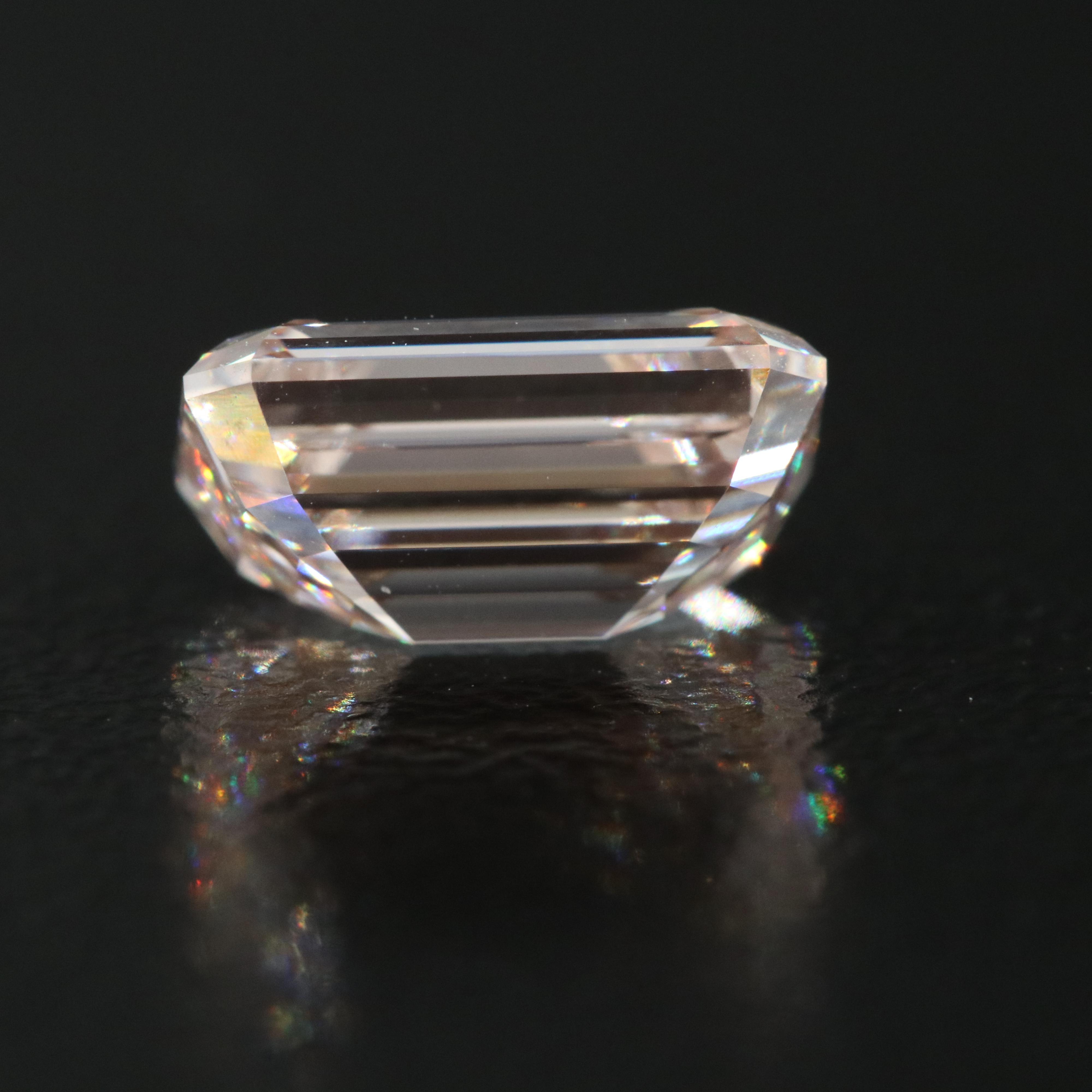 Loose 2.25 CT (Origin Undetermined) Fancy Pinkish Orange Diamond