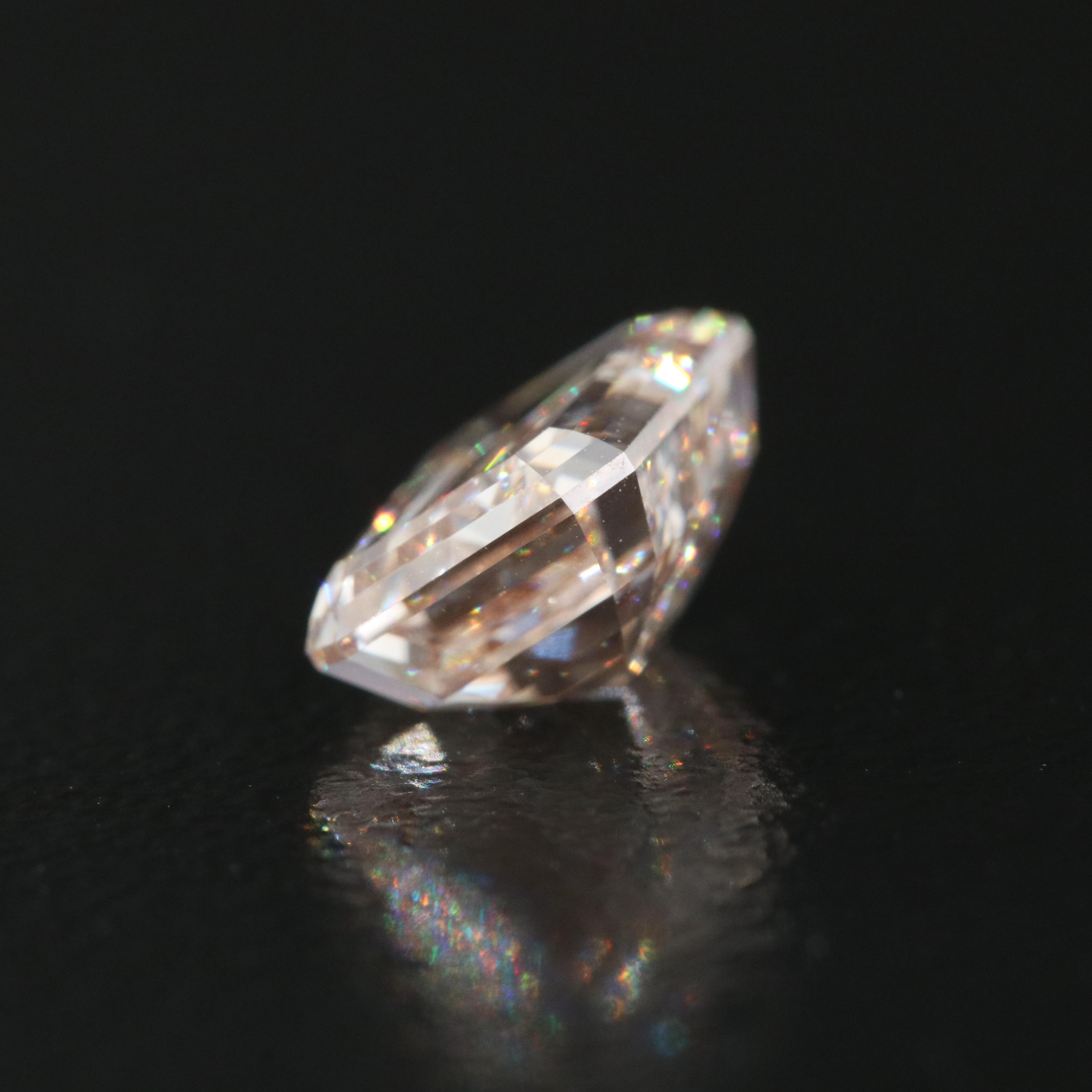 Loose 2.25 CT (Origin Undetermined) Fancy Pinkish Orange Diamond