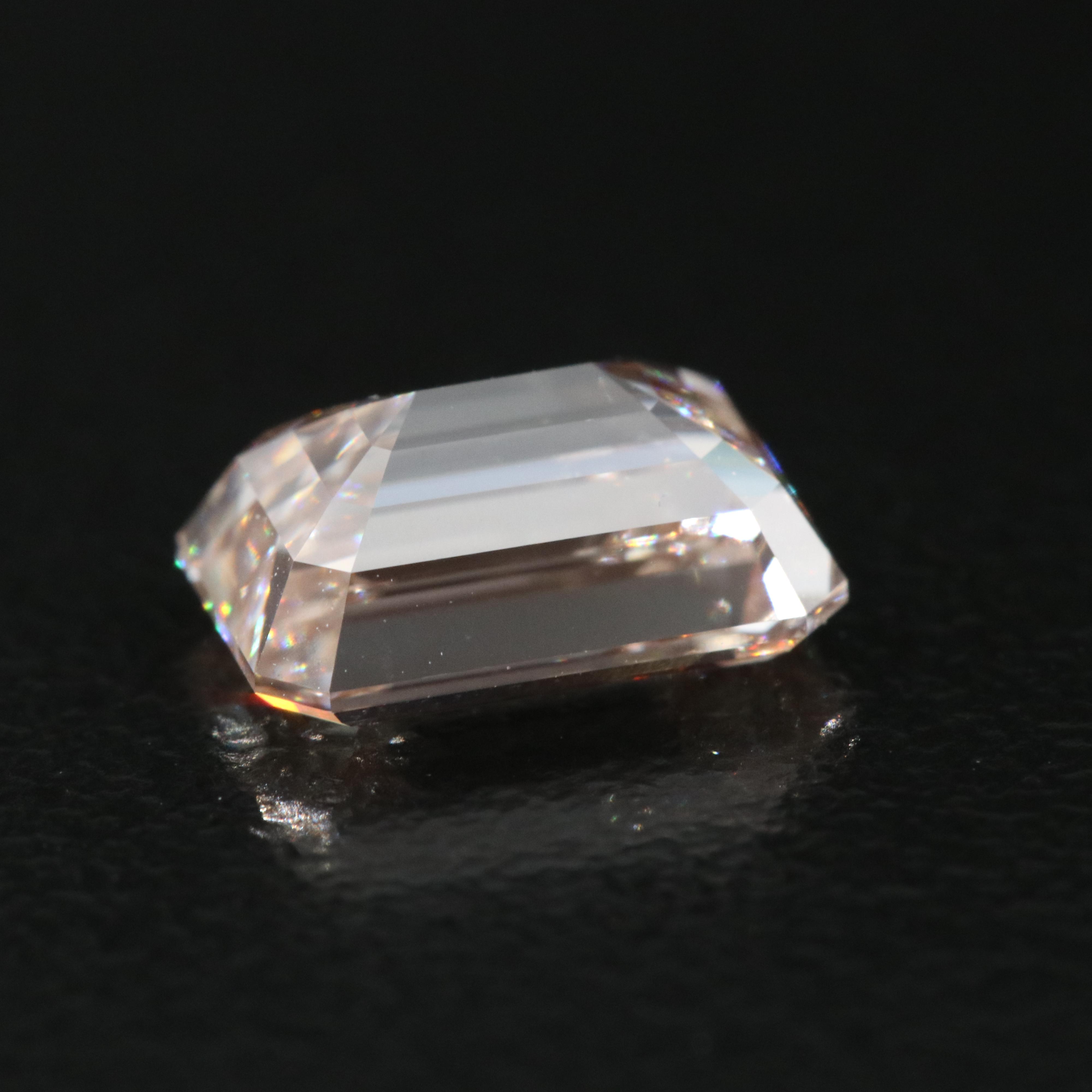 Loose 2.25 CT (Origin Undetermined) Fancy Pinkish Orange Diamond
