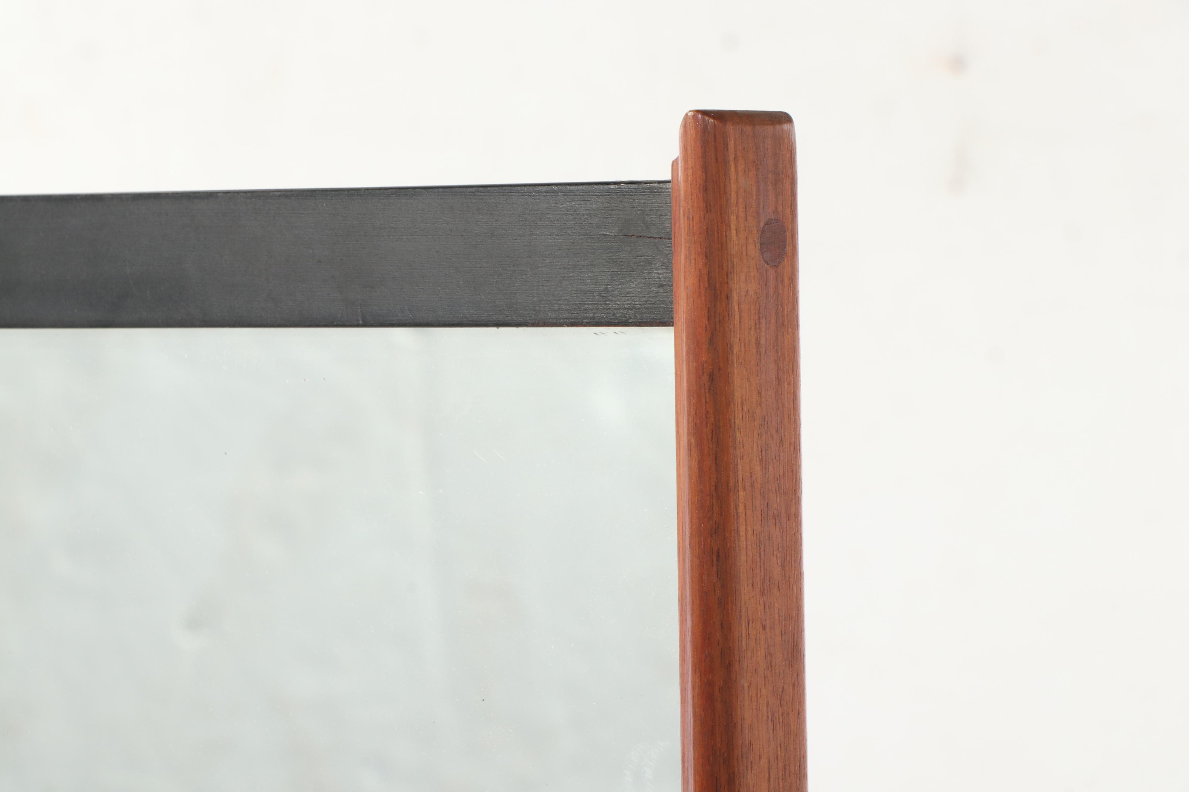 Mid Century Modern Walnut Finish Dresser with Mirror, 1970s-1980s