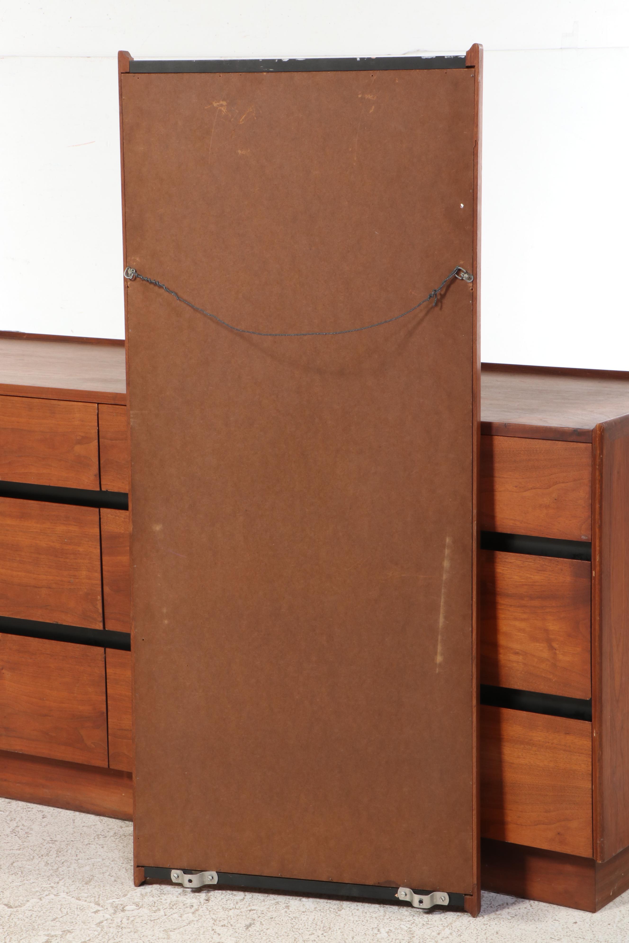 Mid Century Modern Walnut Finish Dresser with Mirror, 1970s-1980s