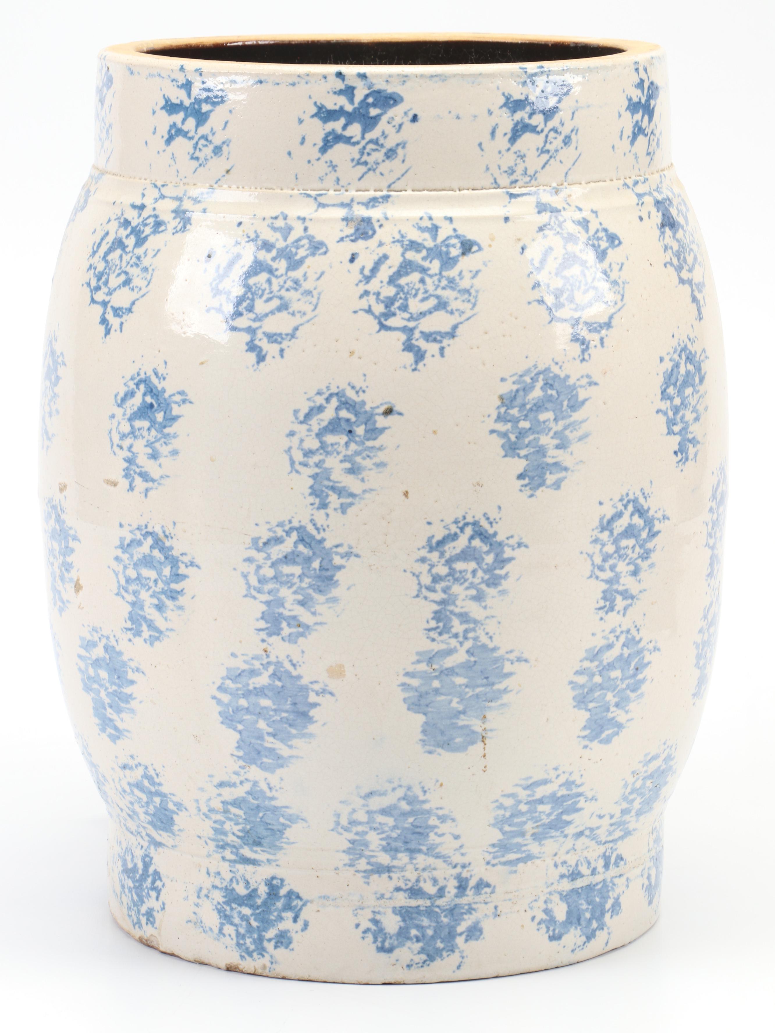 Spongeware 5 Gallon Beverage Dispenser & Dietz Kerosene Lantern