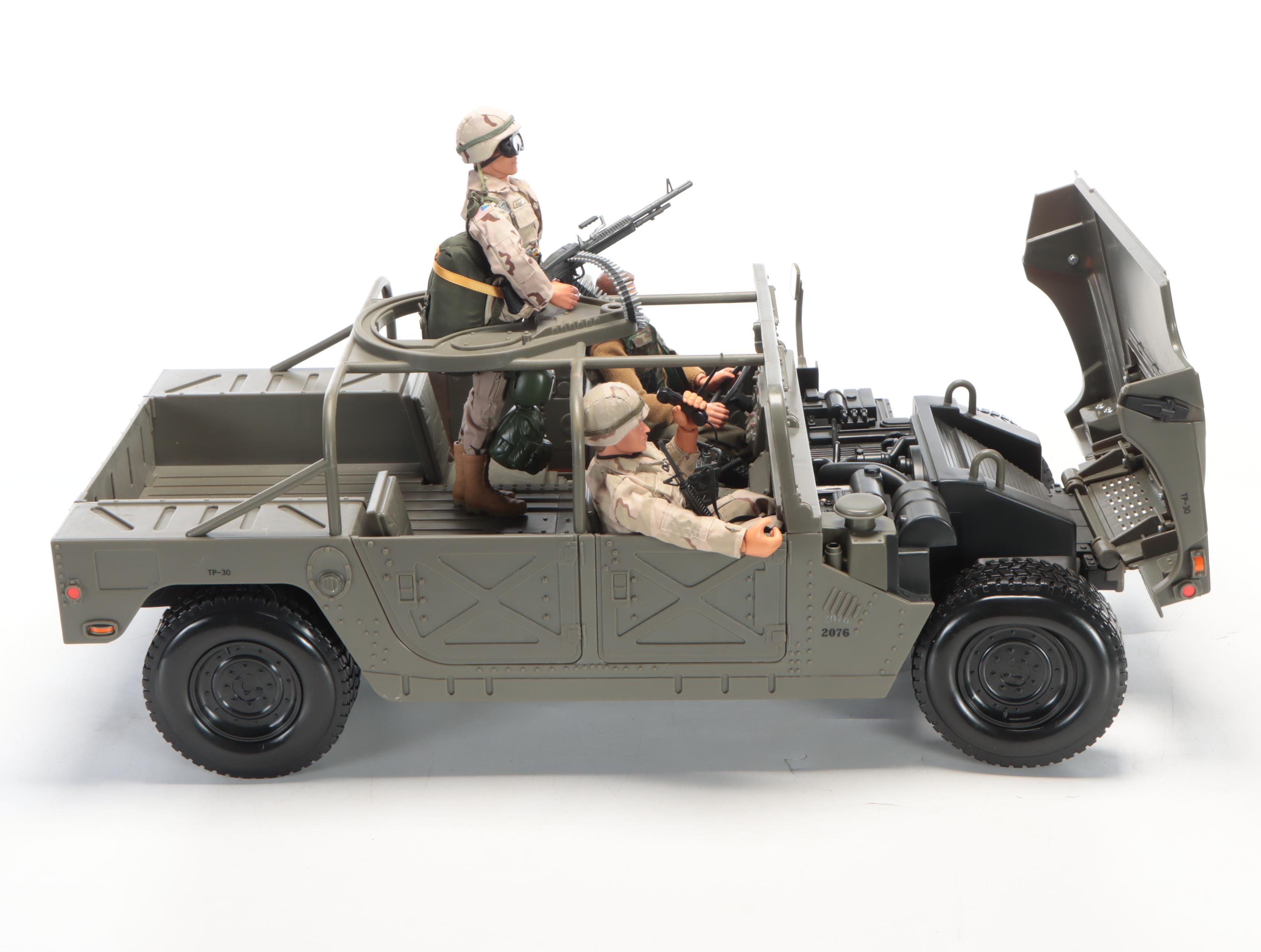 Hasbro G.I. Joe Desert Light Strike Vehicle with Action Figures and Other Tank