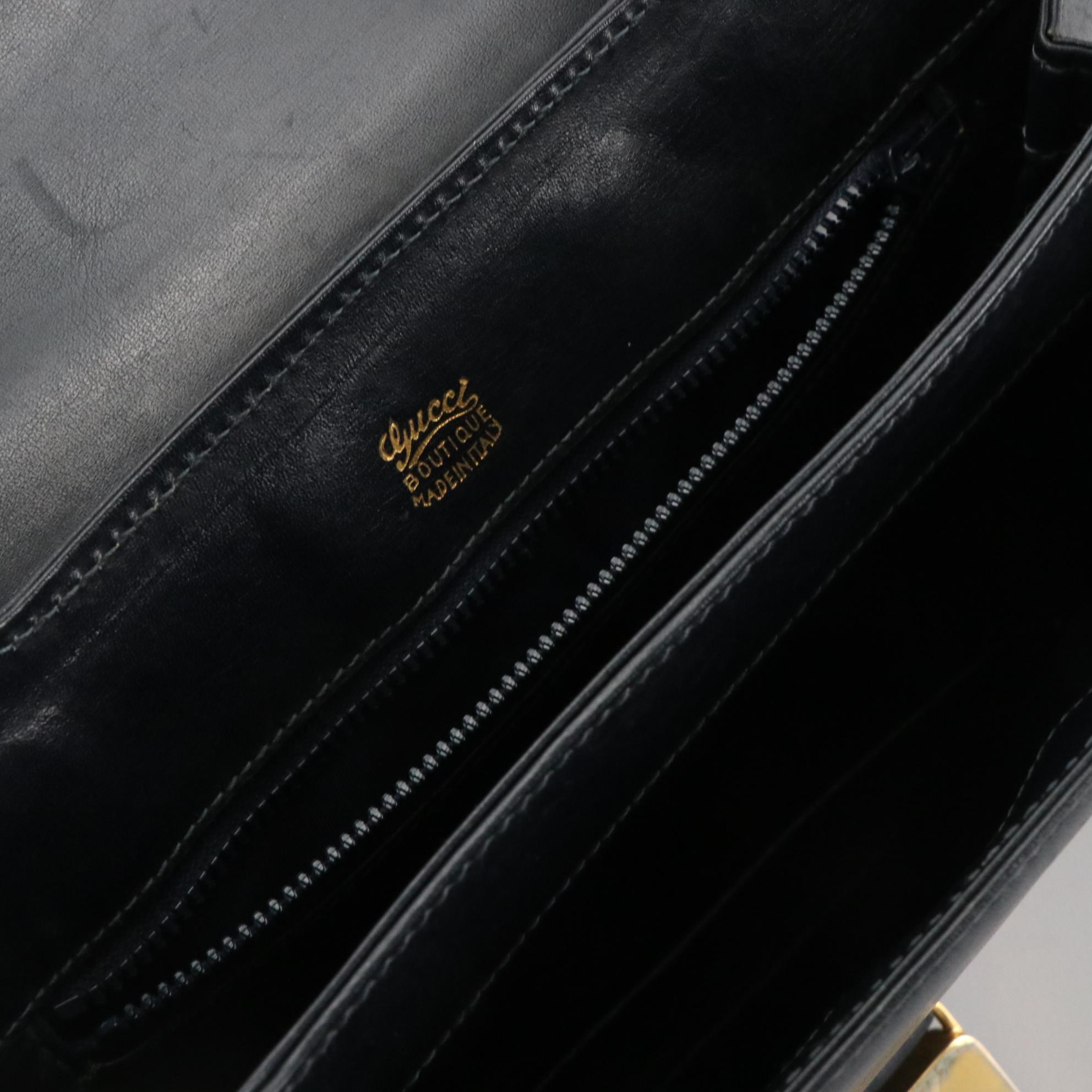 Gucci Boutique Clasp Flap Front Shoulder Bag in Leather