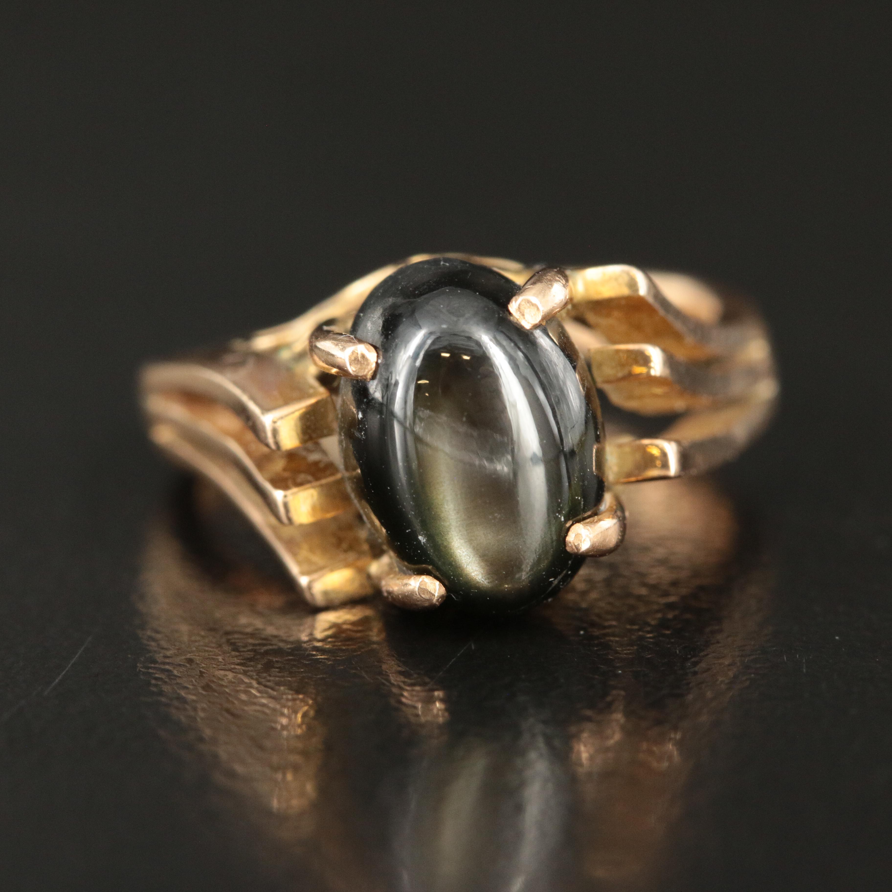 T.Y. Lee 14K 7.12 CT Star Sapphire Ring