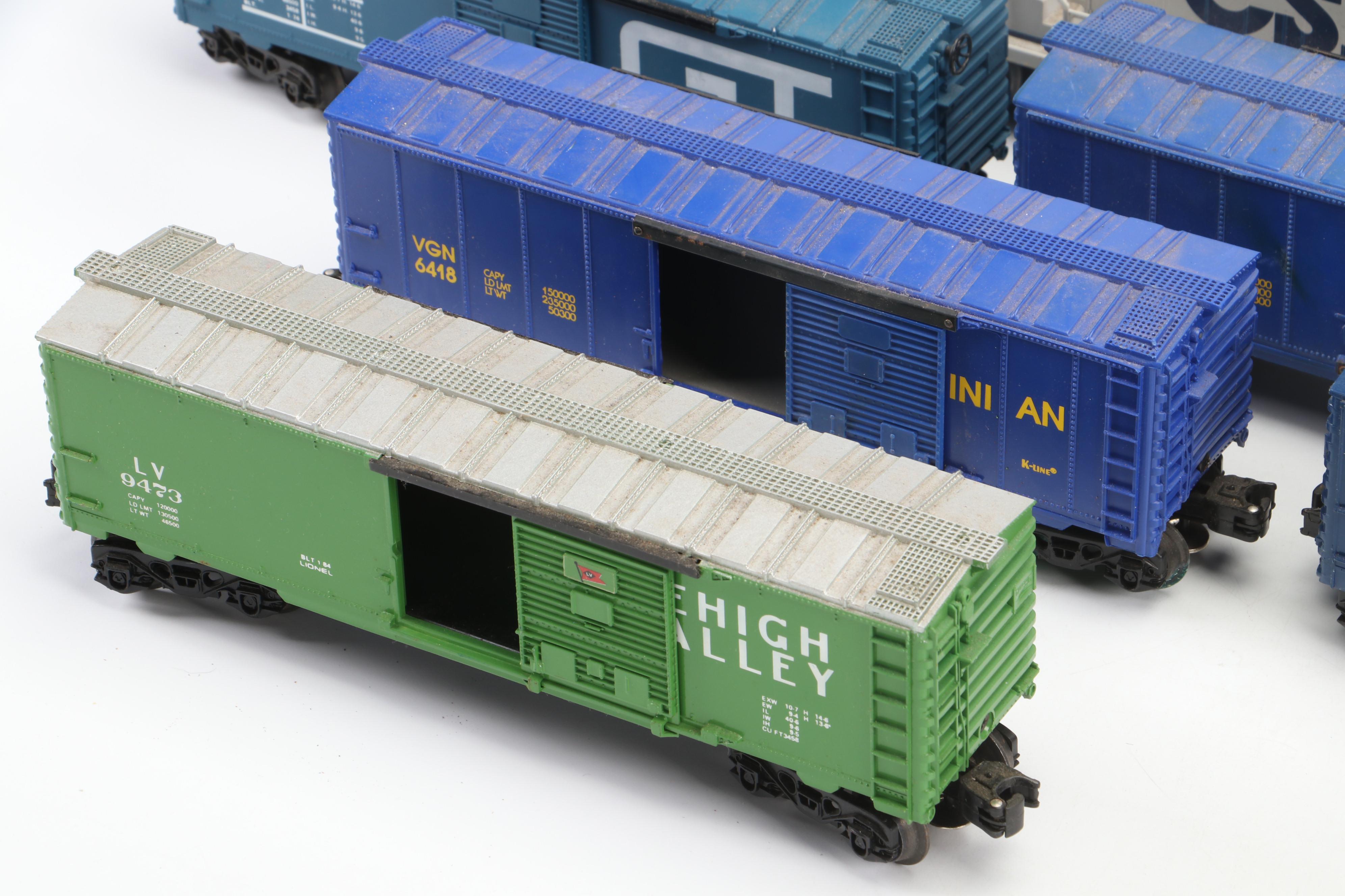 Lionel Plastic and Metal Toy Train O Gauge Cars and Tracks