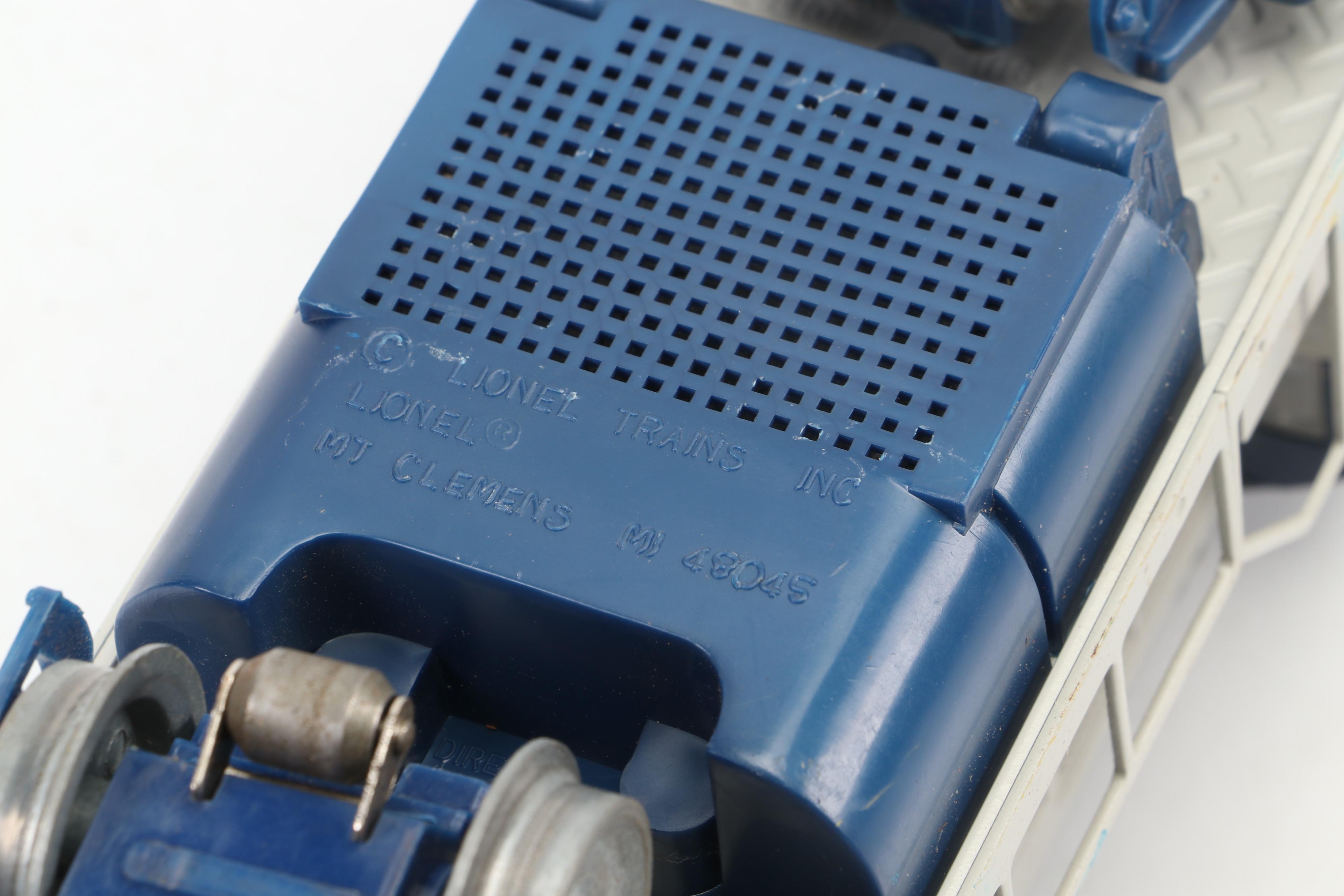 Lionel Plastic and Metal Toy Train O Gauge Cars and Tracks