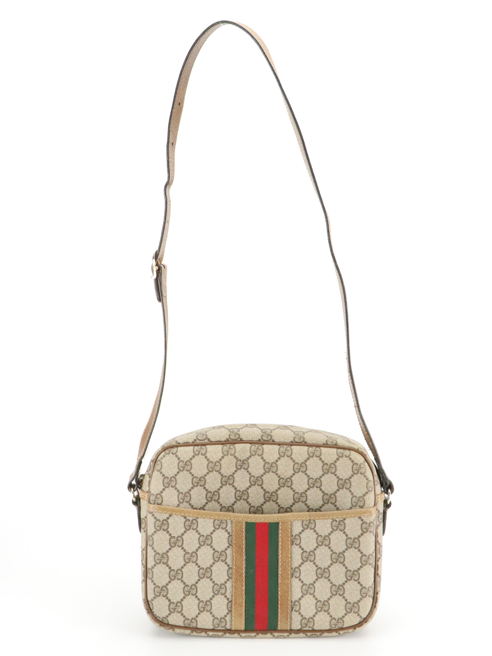 Gucci Accessory Collection Shoulder Bag in GG Supreme Canvas and Leather