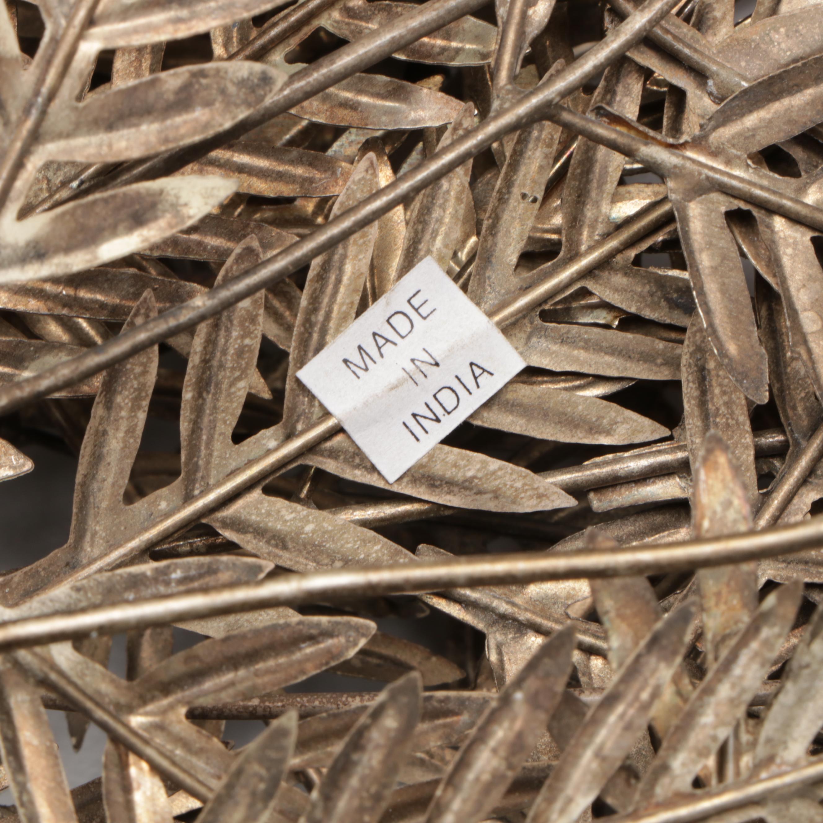 Crackle Glass Vases, Twig Placemats and Other Contemporary Décor