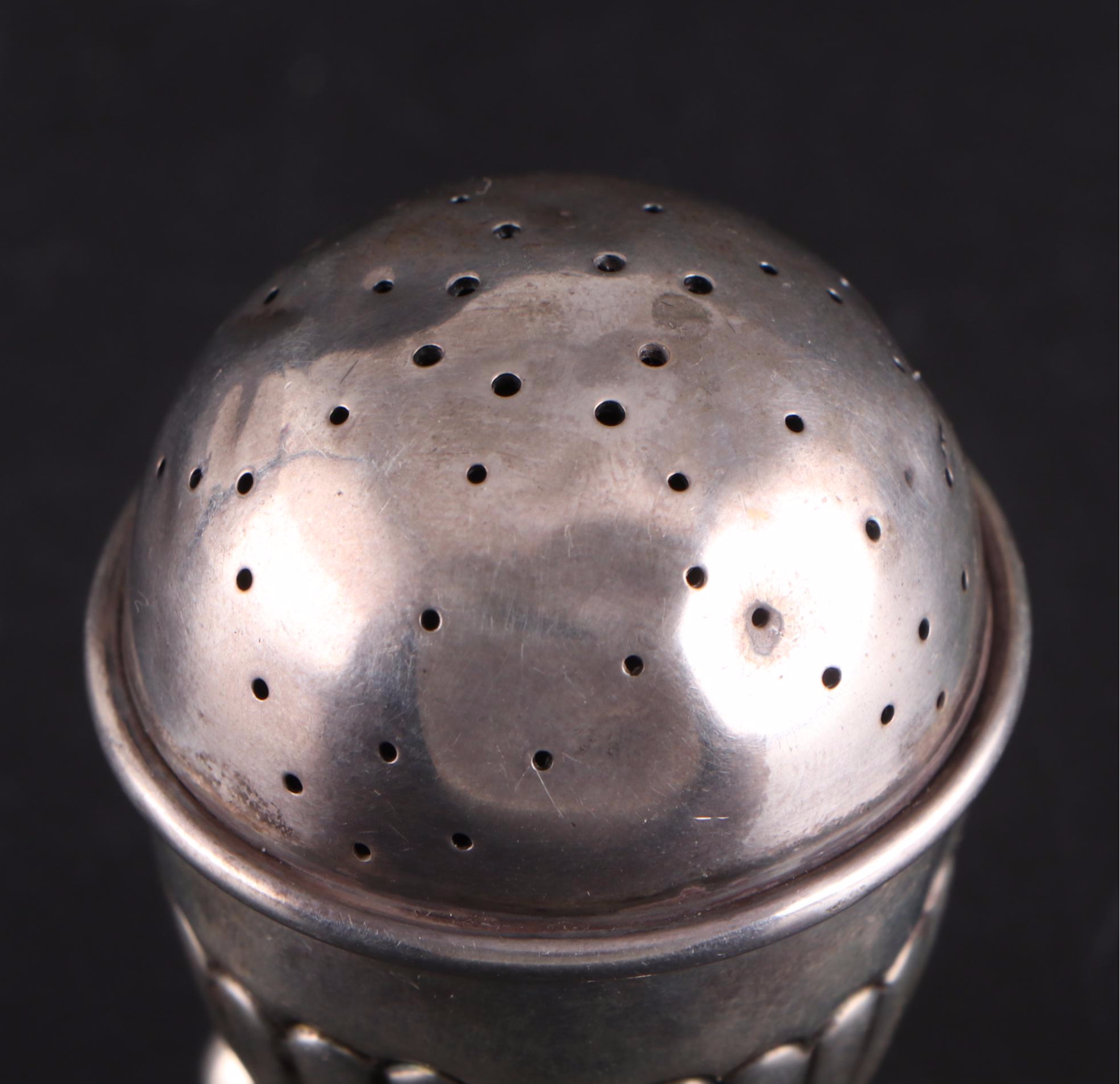 Deakin & Francis English Sterling Silver Ball-Foot Shaker, 1904