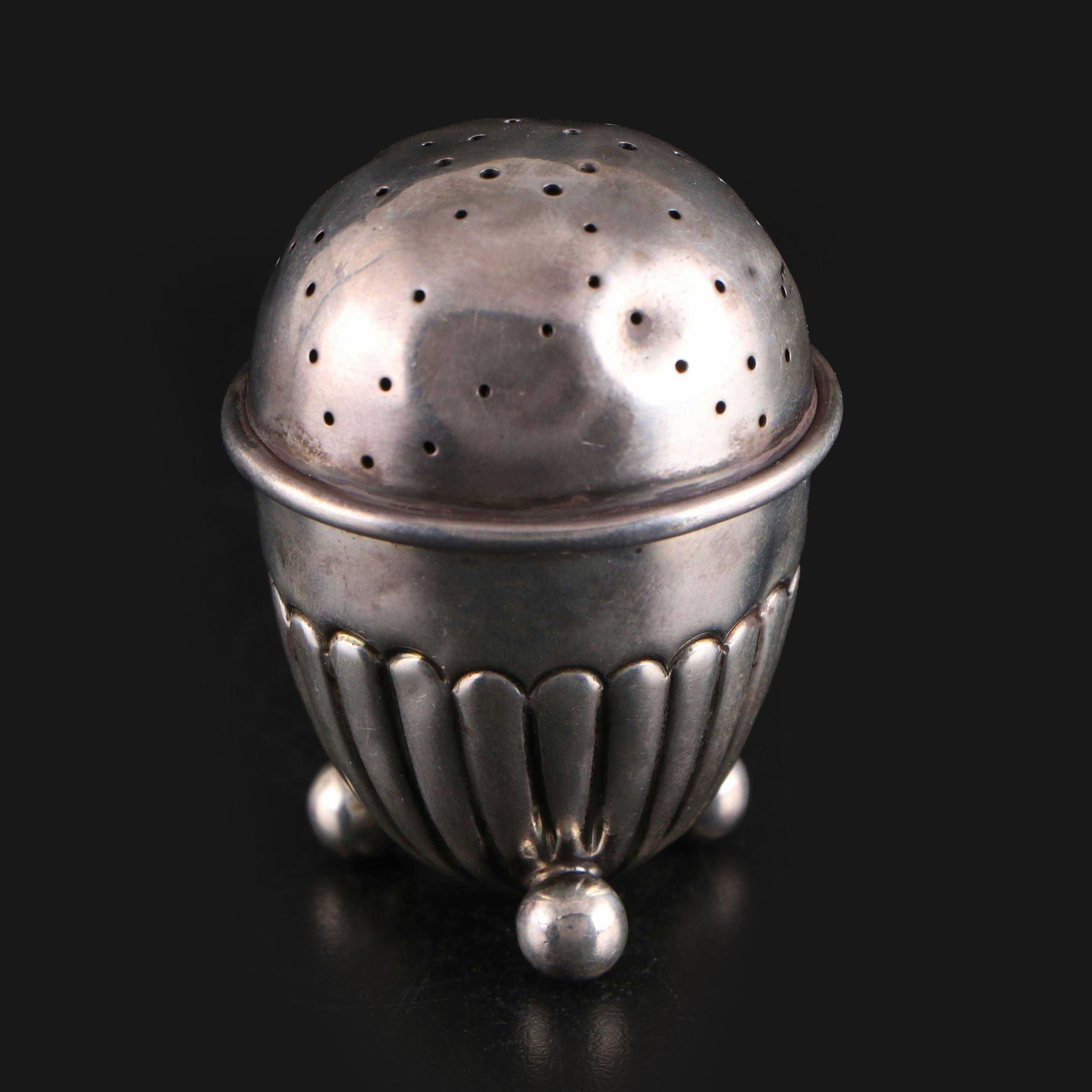 Deakin & Francis English Sterling Silver Ball-Foot Shaker, 1904