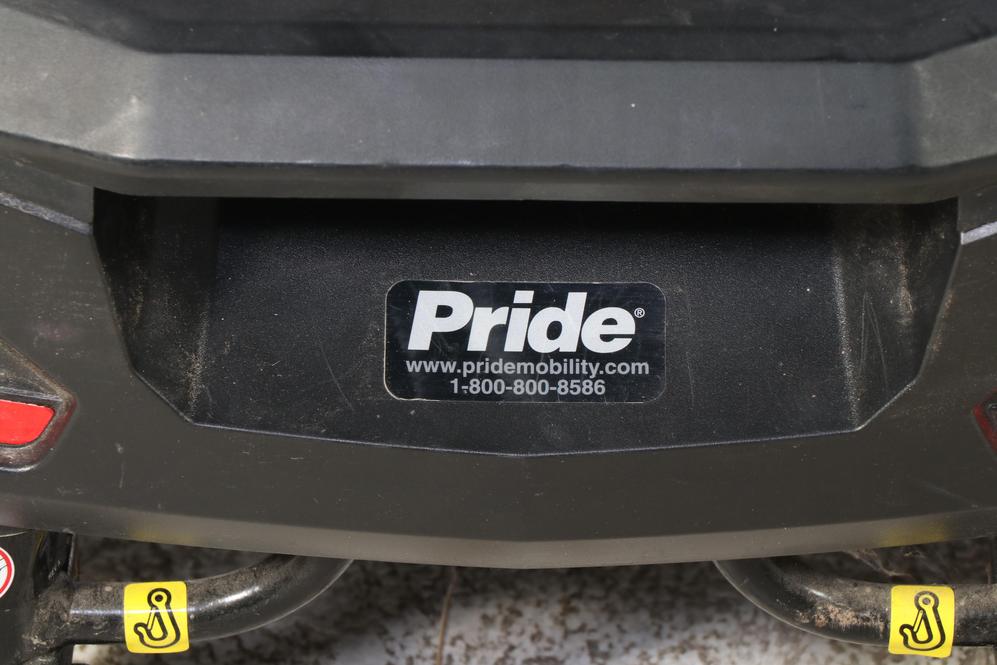 Pride Mobility Products "Jazzy Zero Turn" Four-Wheel Travel Scooter