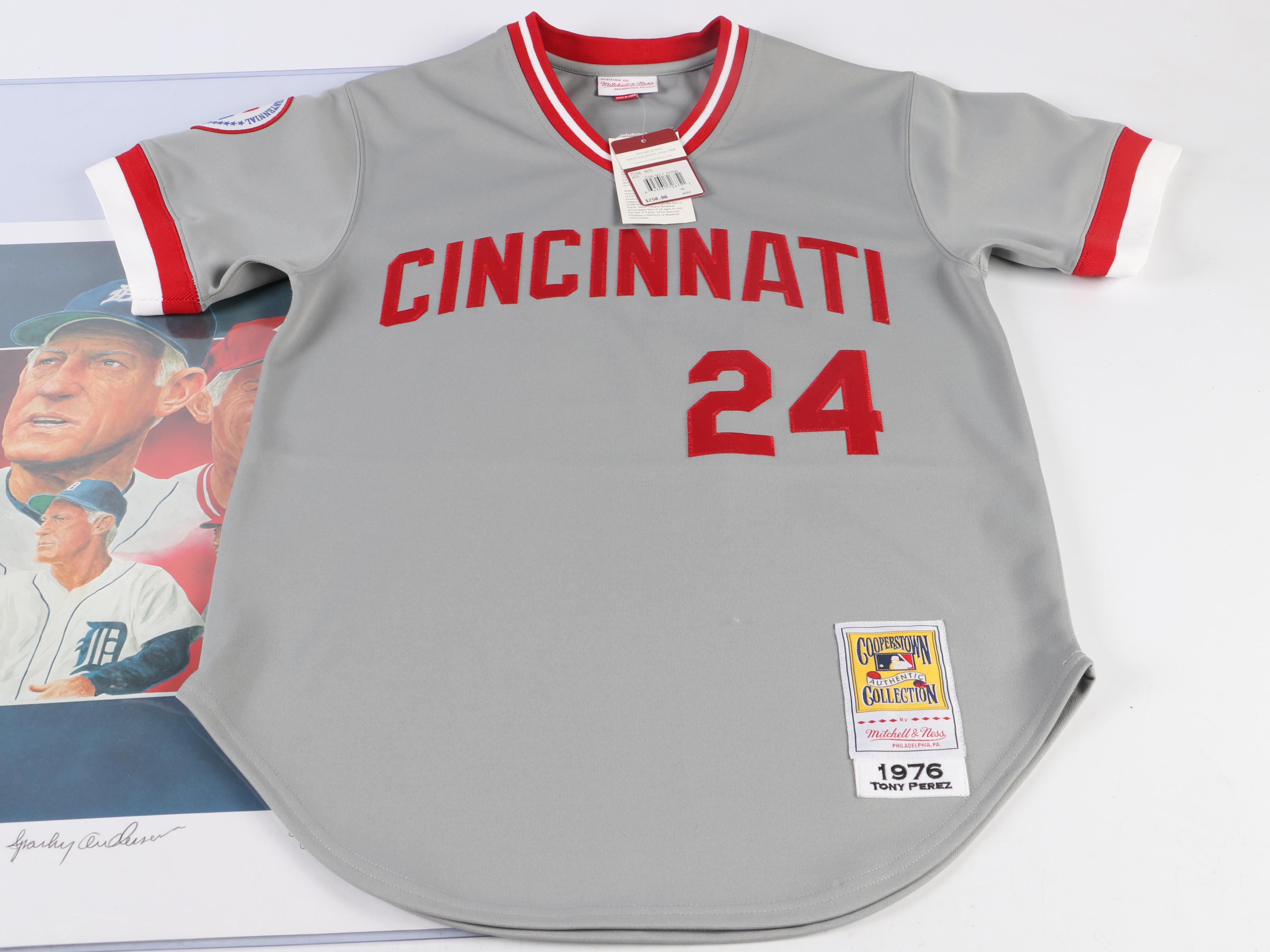 Tony Pérez Signed Cincinnati Reds Jersey with Sparky Anderson Signed Print