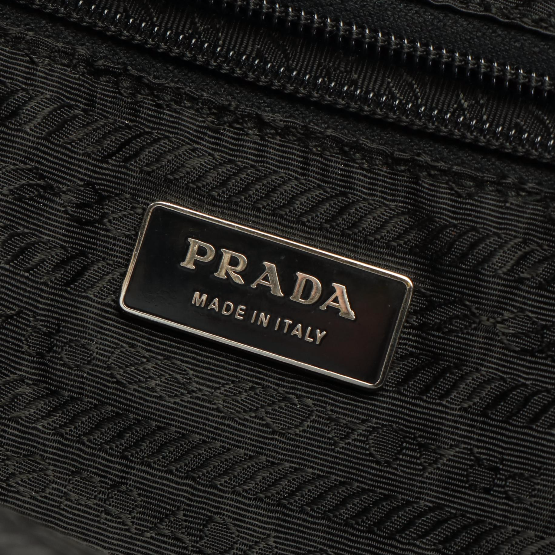 Prada Vitello Drive Handbag in Purple Leather