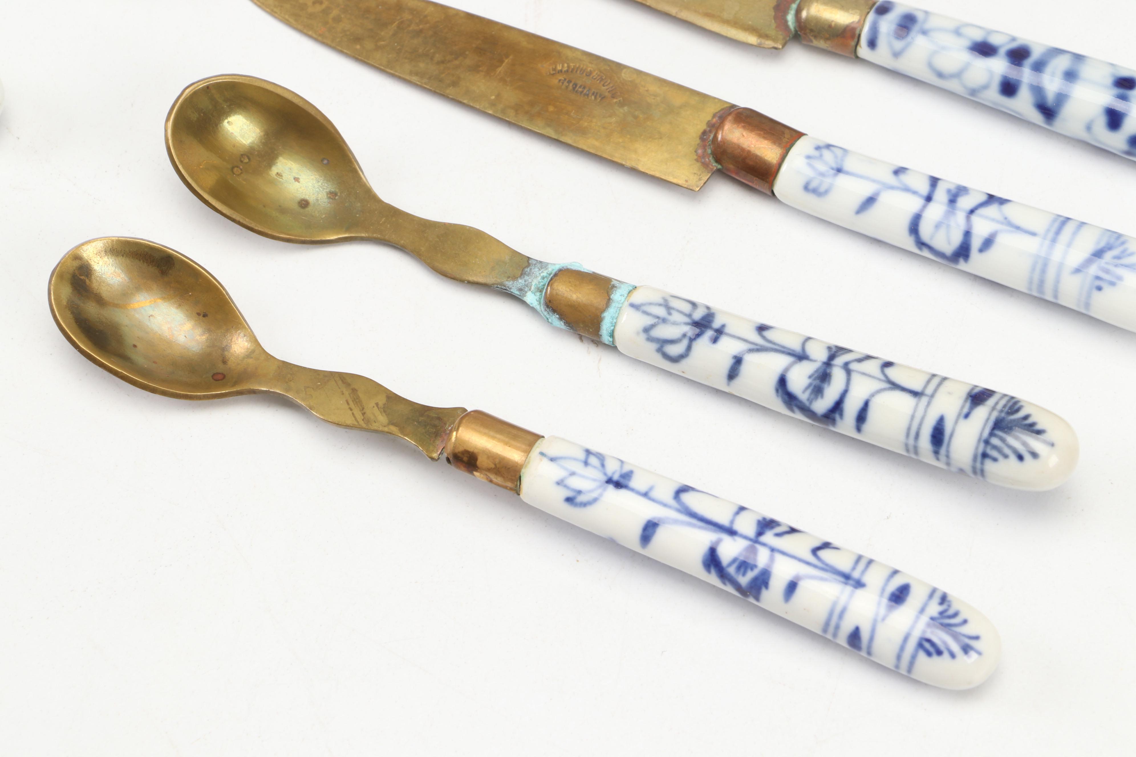 Meissen "Blue Onion" Gilt Porcelain Serving Platter and Place Setting Pieces