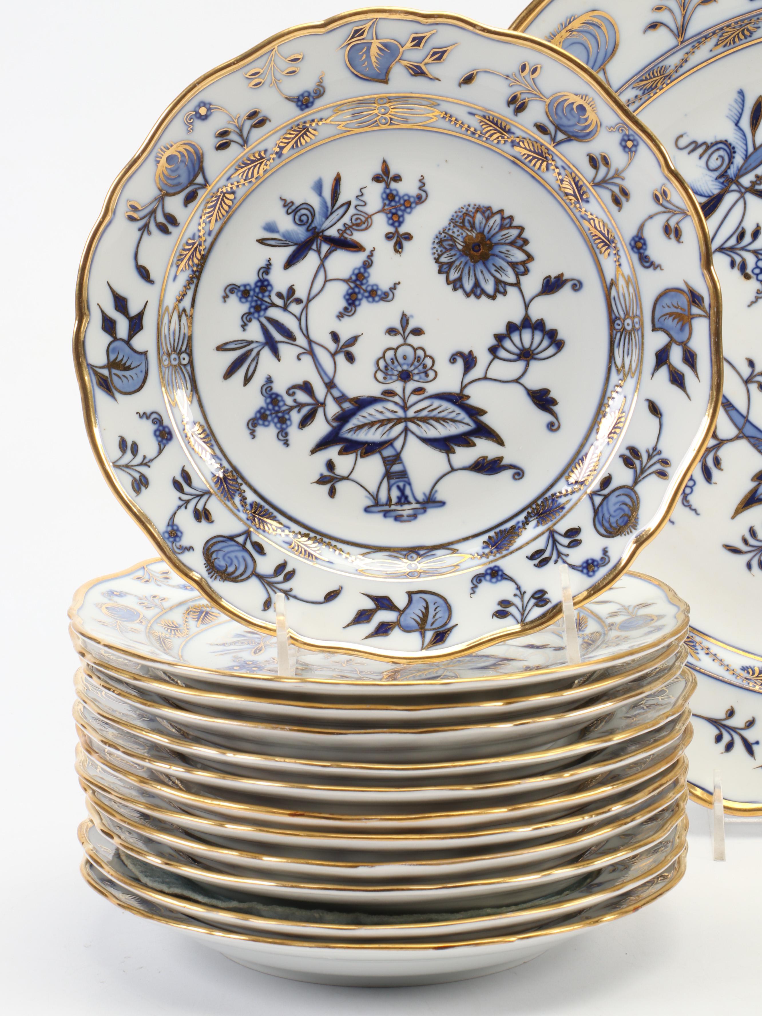 Meissen "Blue Onion" Gilt Porcelain Serving Platter and Place Setting Pieces