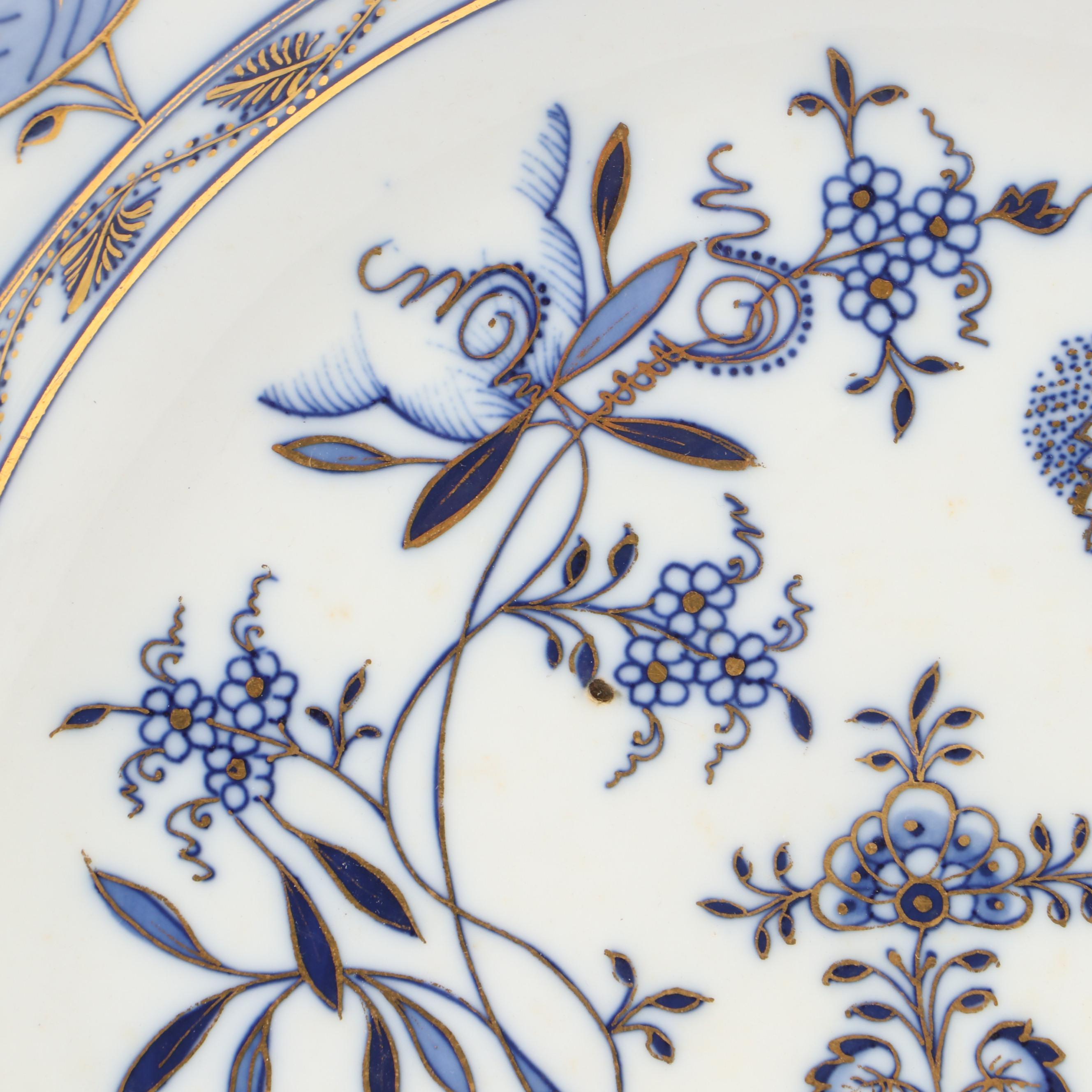 Meissen "Blue Onion" Gilt Porcelain Serving Platter and Place Setting Pieces