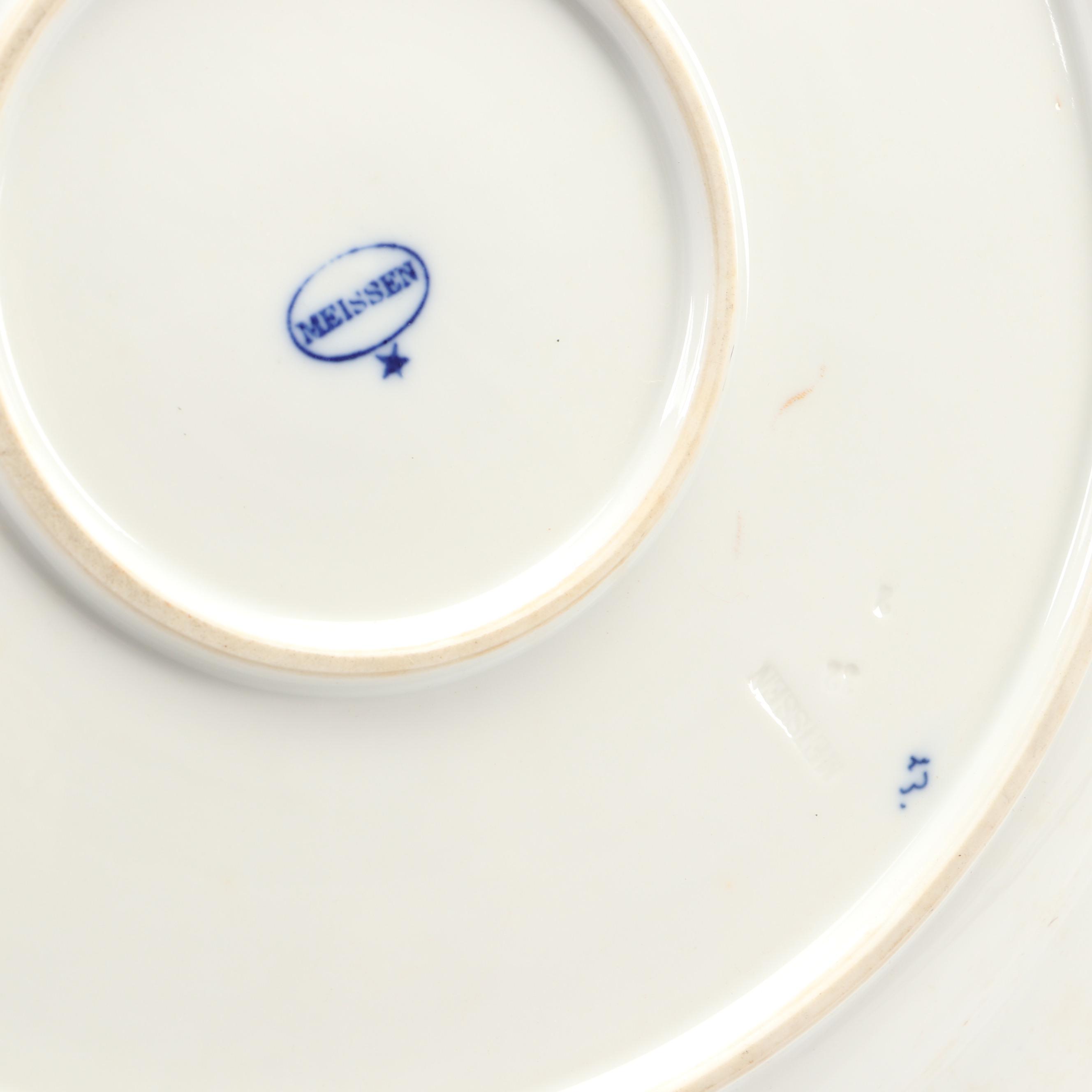 Meissen "Blue Onion" Gilt Porcelain Serving Platter and Place Setting Pieces