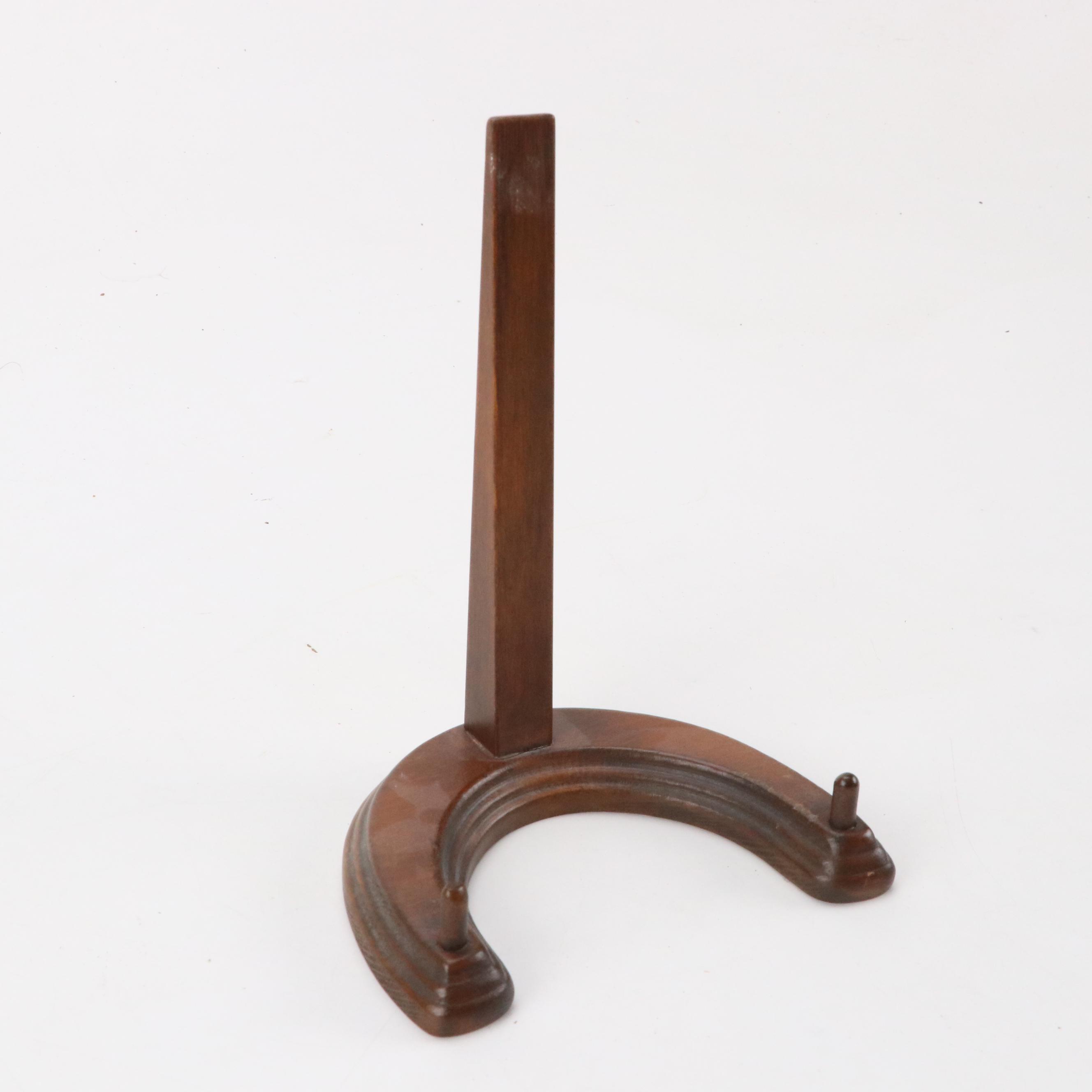 Maling Pottery English Art Deco Style Cabinet Plates, Early to Mid 20th Century