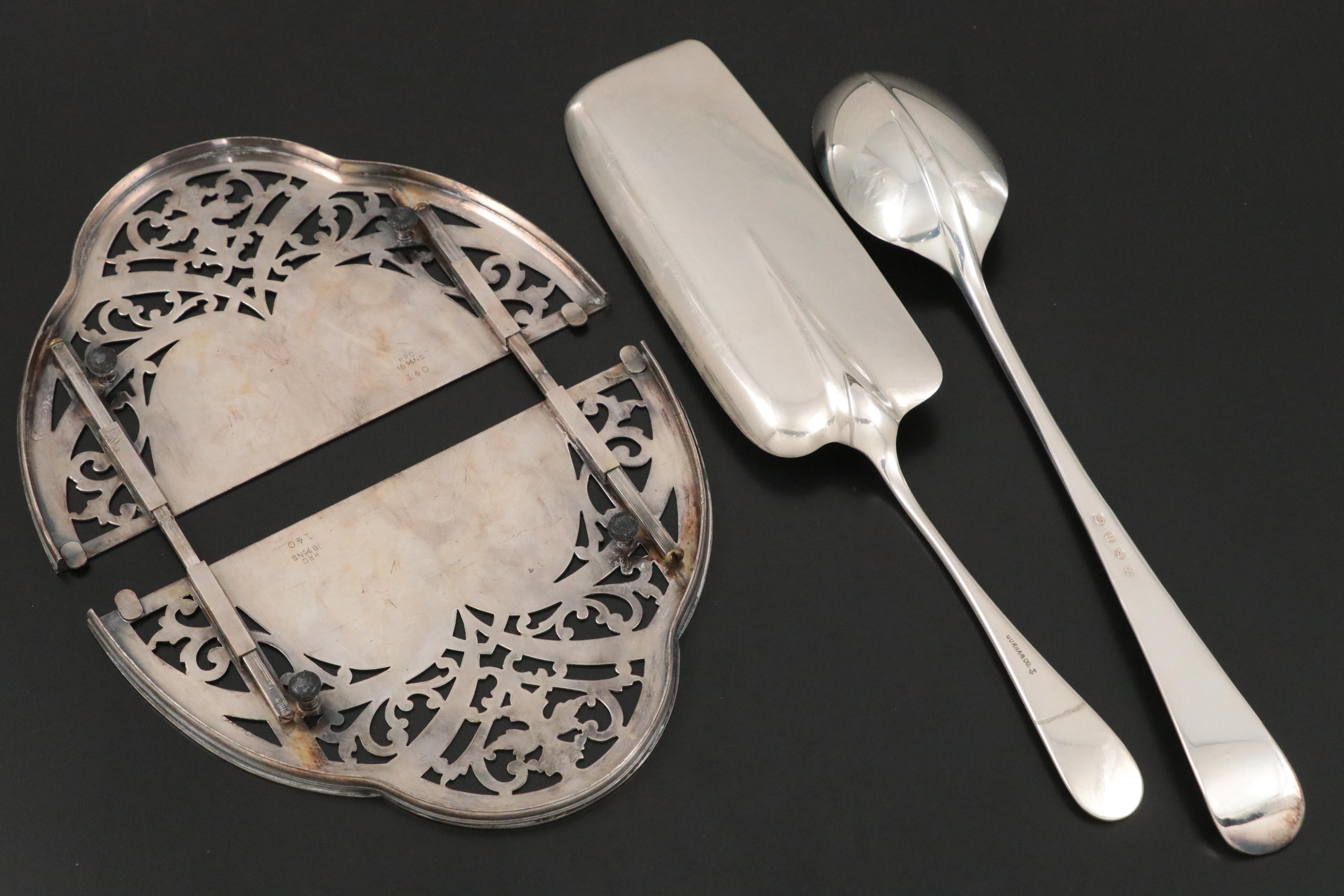 Crown Silver Co. Serving Dish with Bakelite Handles and Silver Plate Serveware