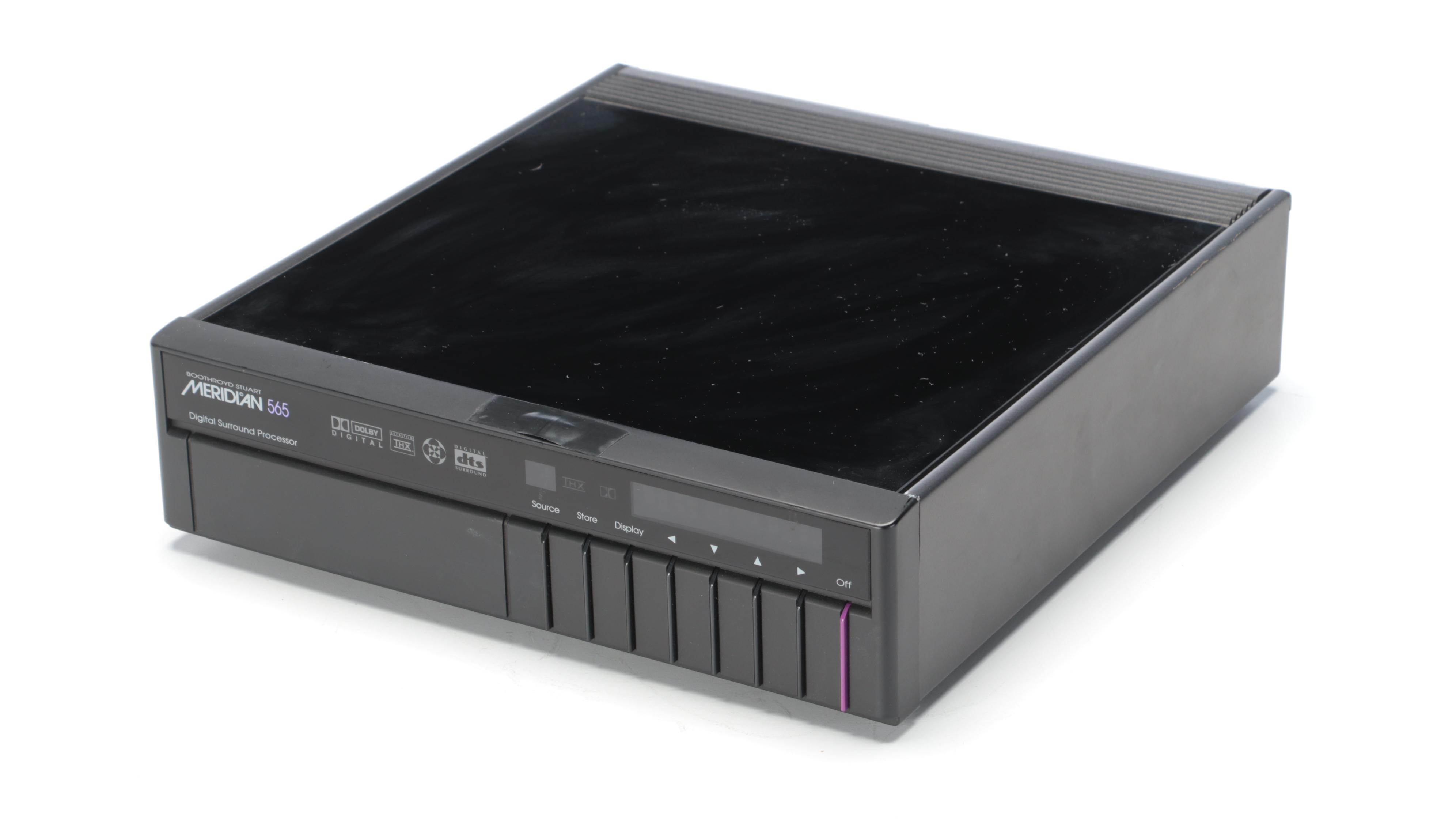 Elan Master Control Unit HDC 2000 with Meridian 565 Digital Surround Processor