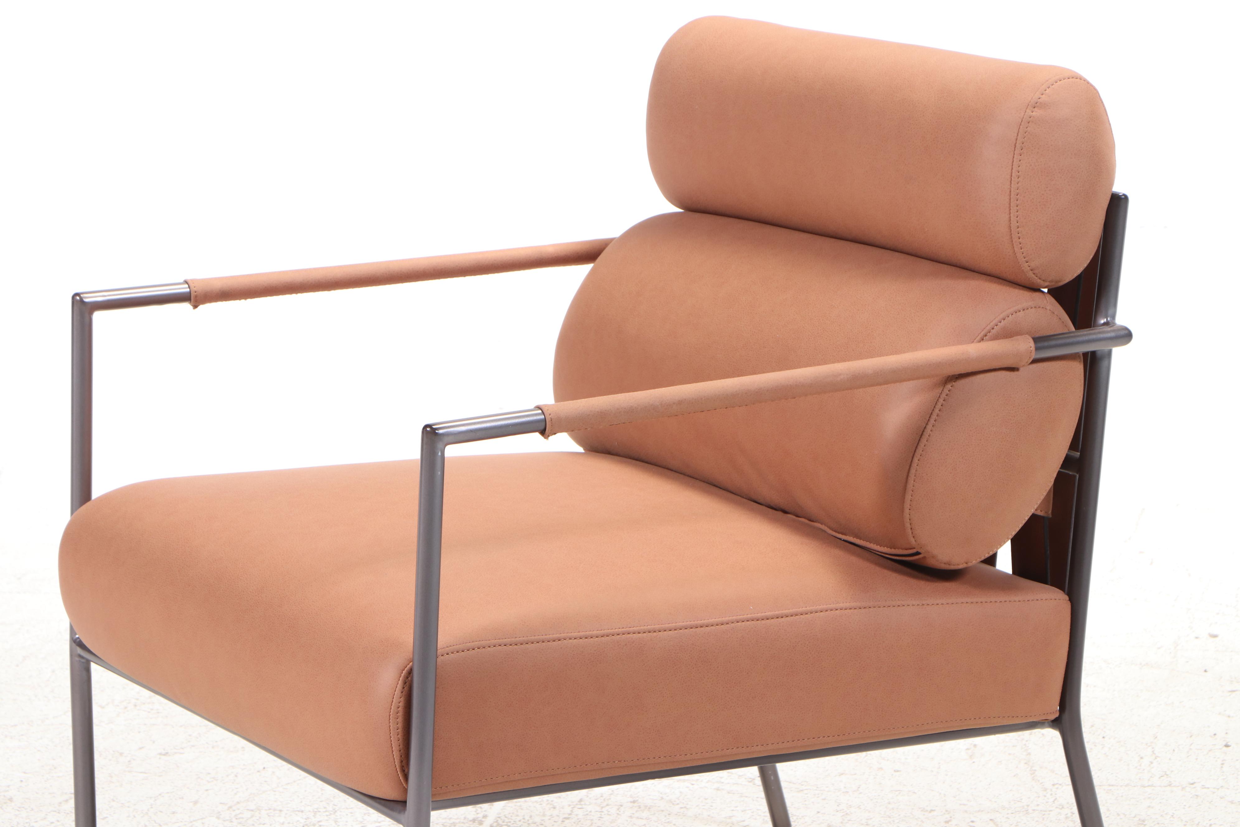 Modernist Style Powder-Coated Metal and Faux-Leather Lounge Chair