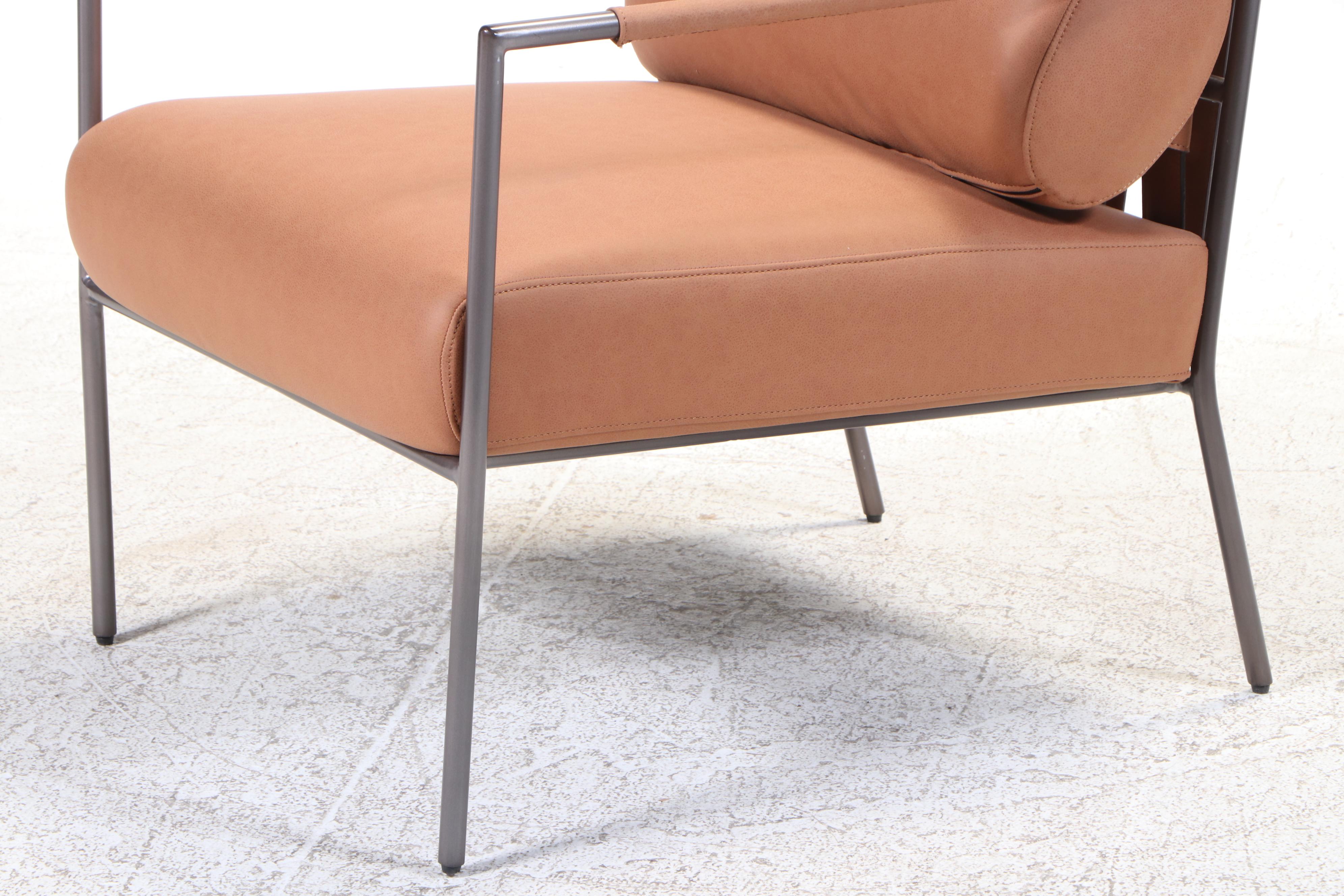 Modernist Style Powder-Coated Metal and Faux-Leather Lounge Chair