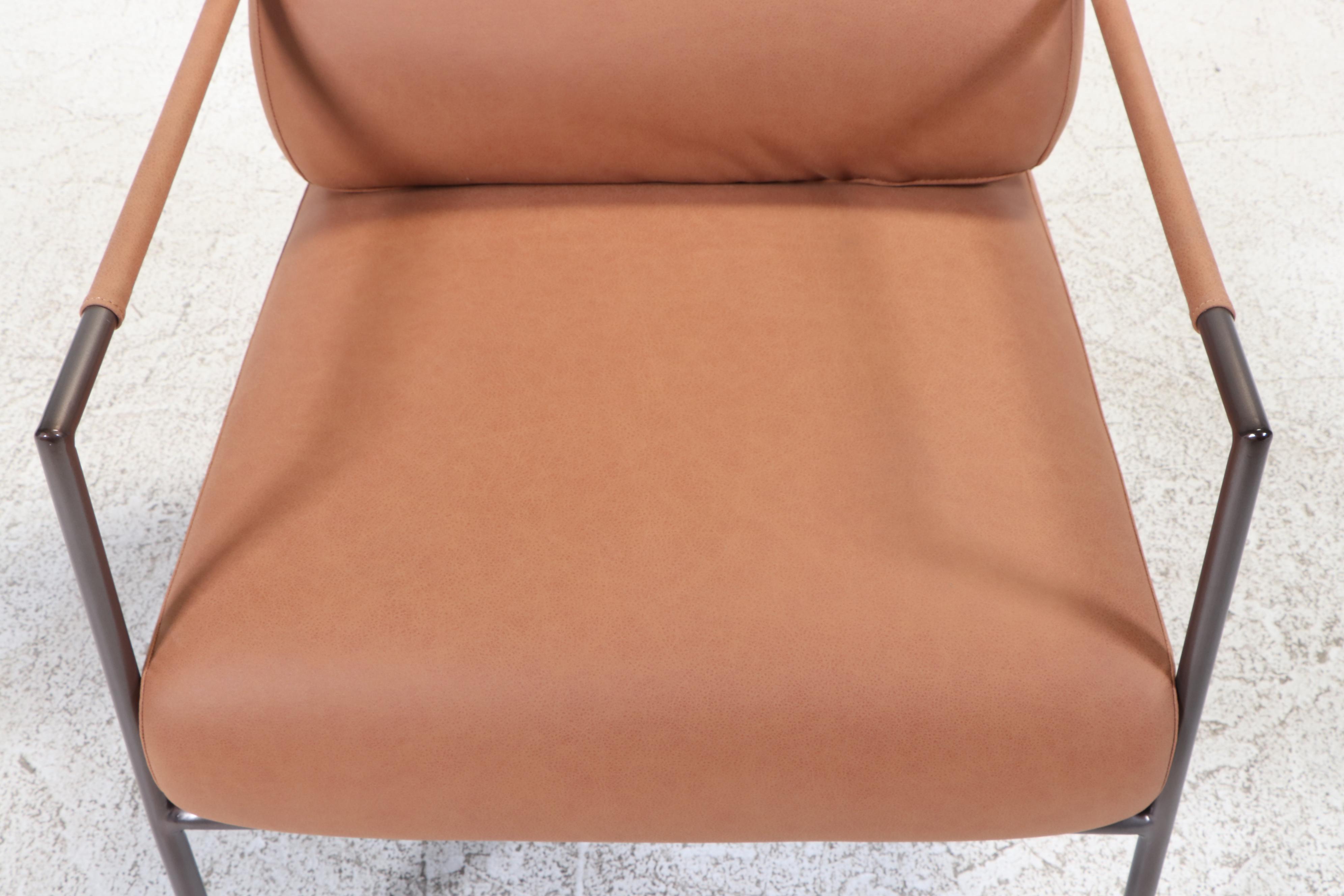 Modernist Style Powder-Coated Metal and Faux-Leather Lounge Chair