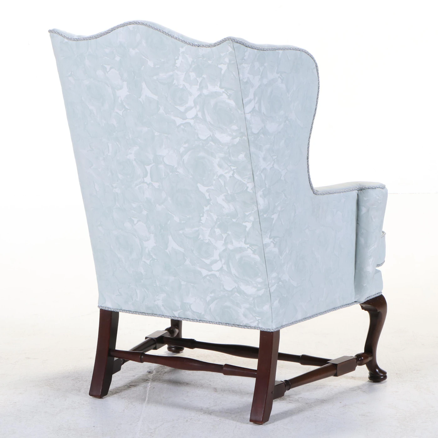 Kittinger Colonial Williamsburg Upholstered Mahogany Wingback Chair | EBTH