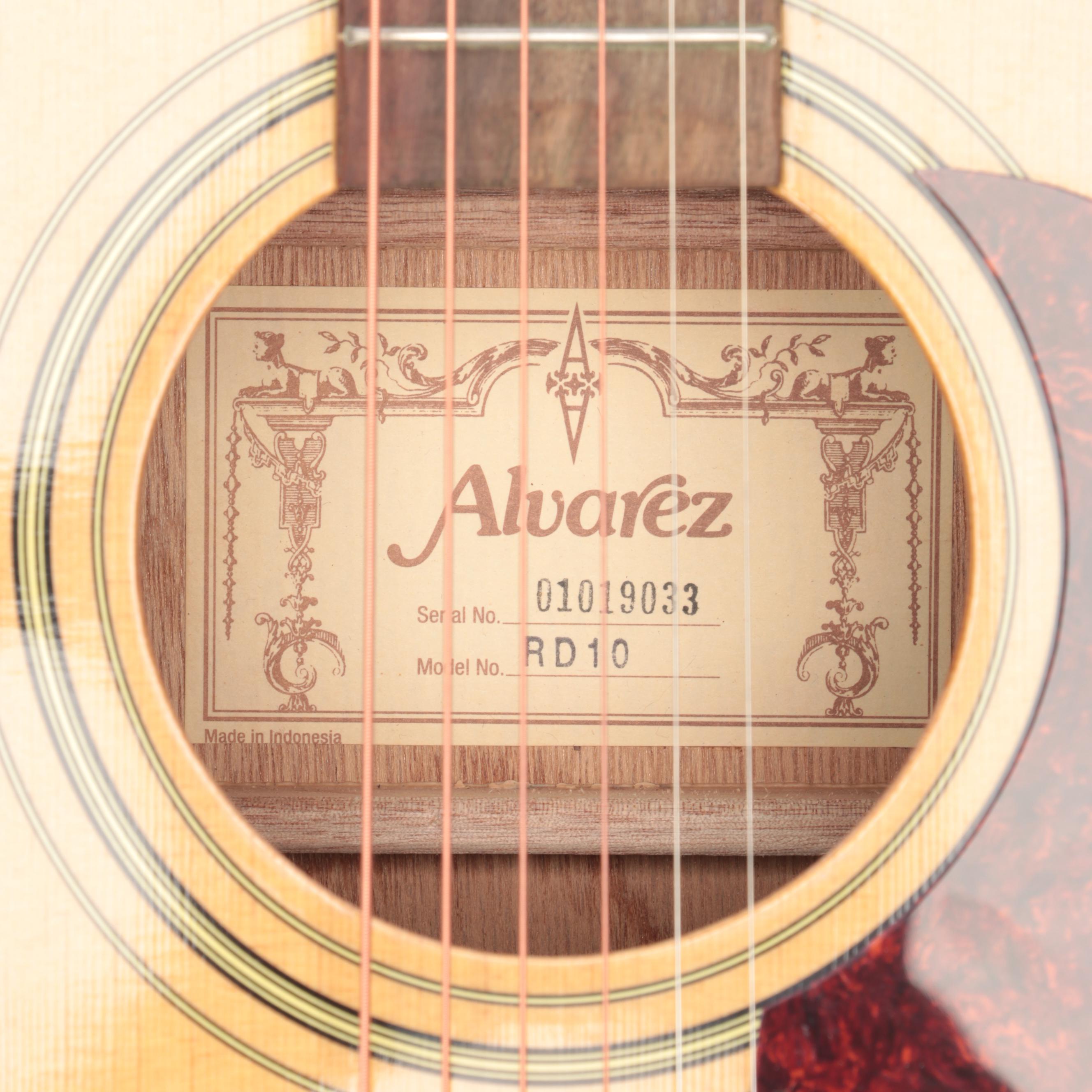 Alvarez RD10 Right-Handed Acoustic Guitar