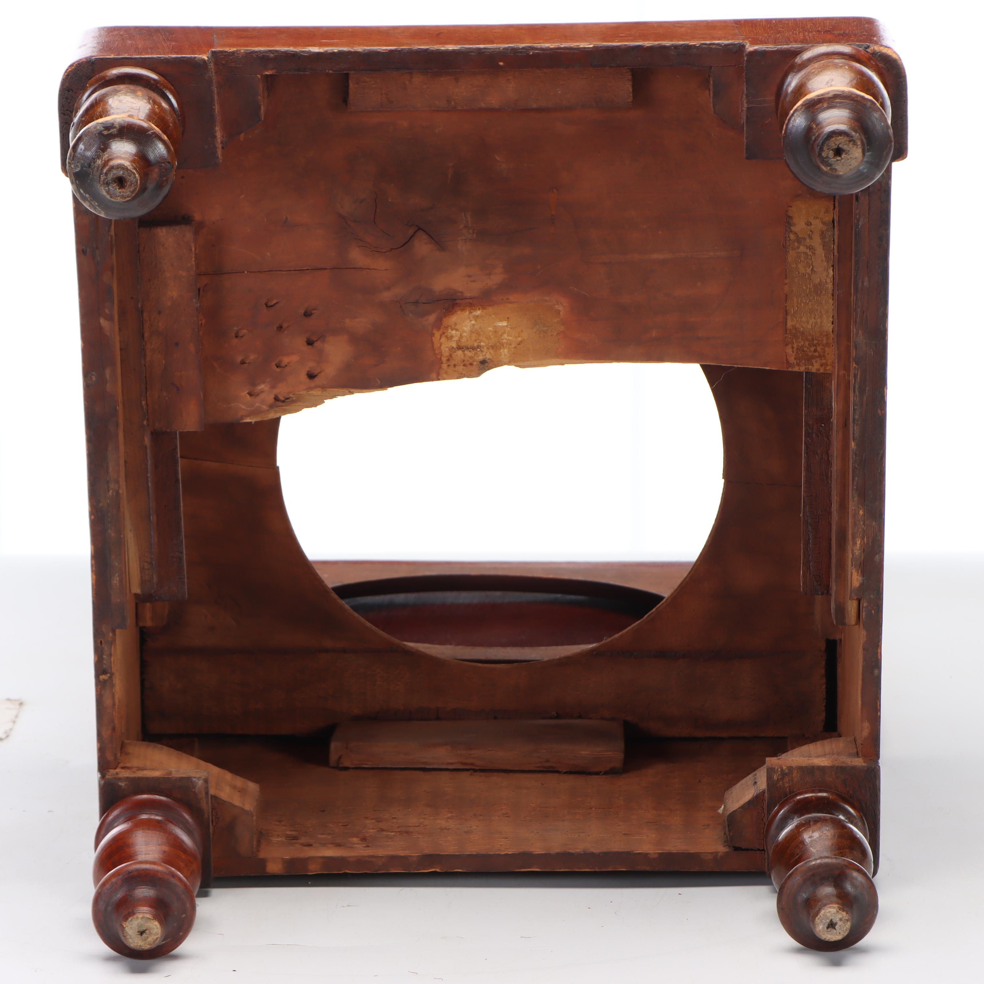 American Classical Mahogany Lift-Lid Chamber Pot Stand, 19th Century