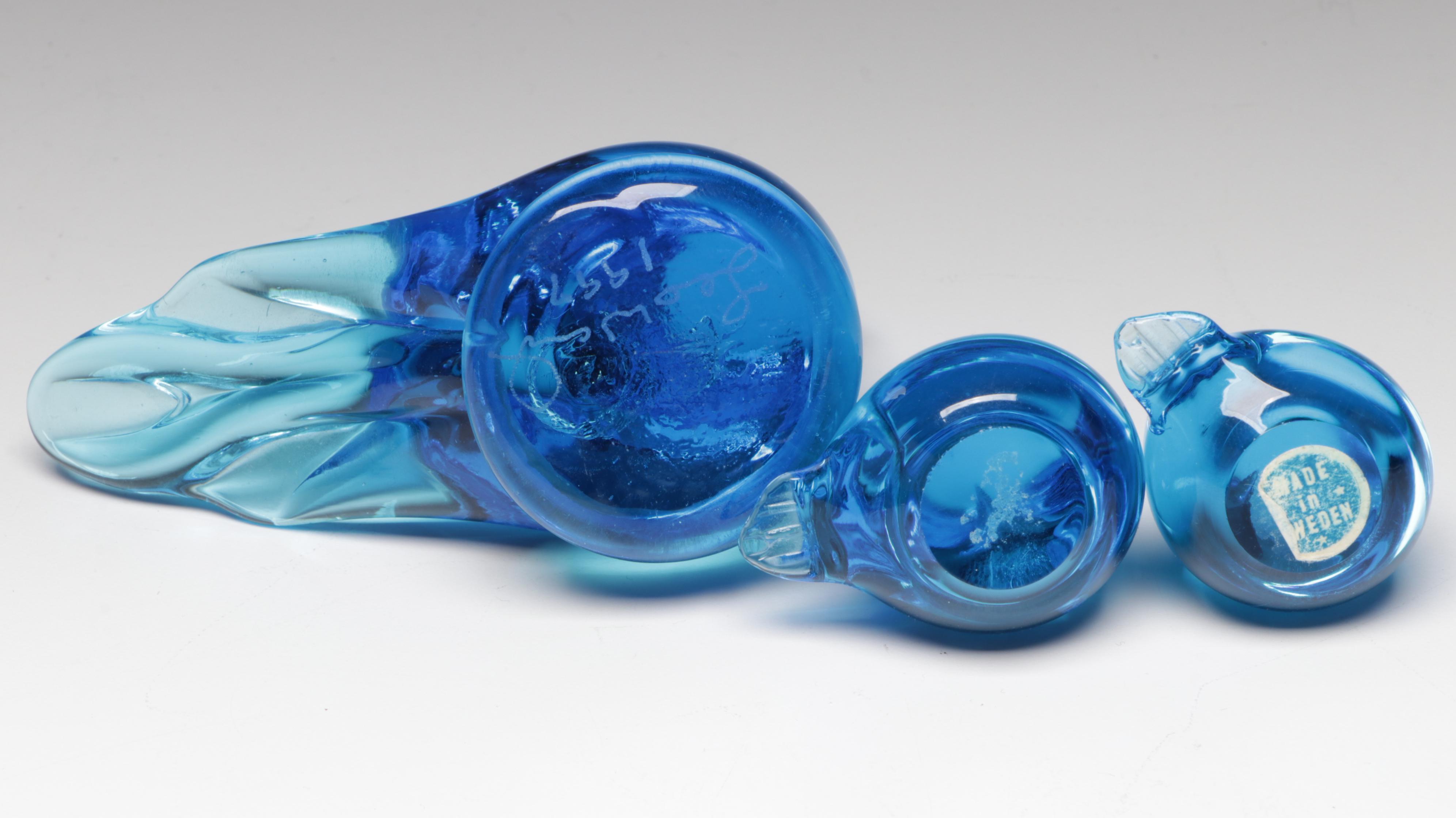 Leo Ward Cobalt Glass Bird with Swedish Glass Chick Figurines